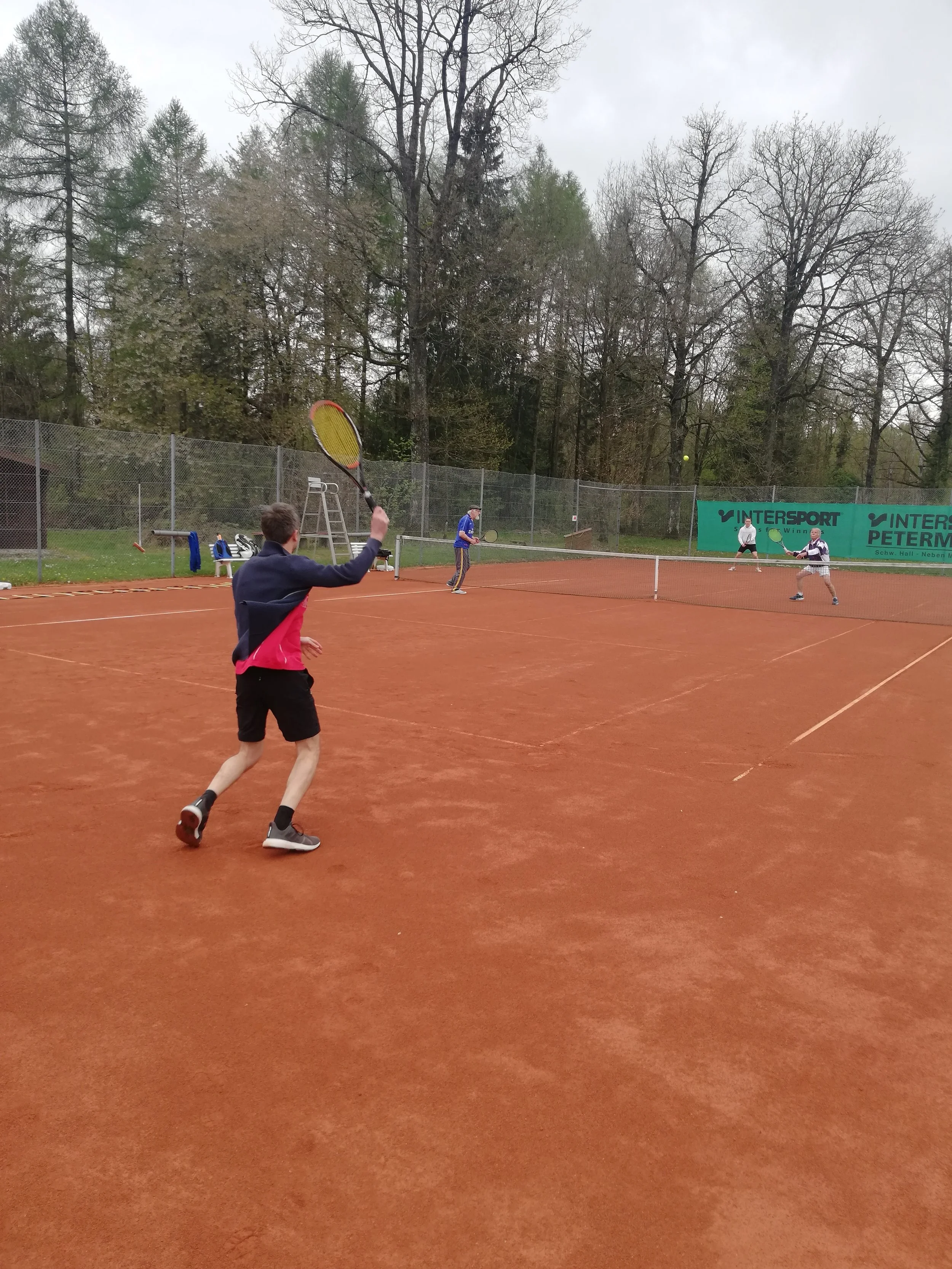 Saisoneröffnung - Waldenburg spielt Tennis