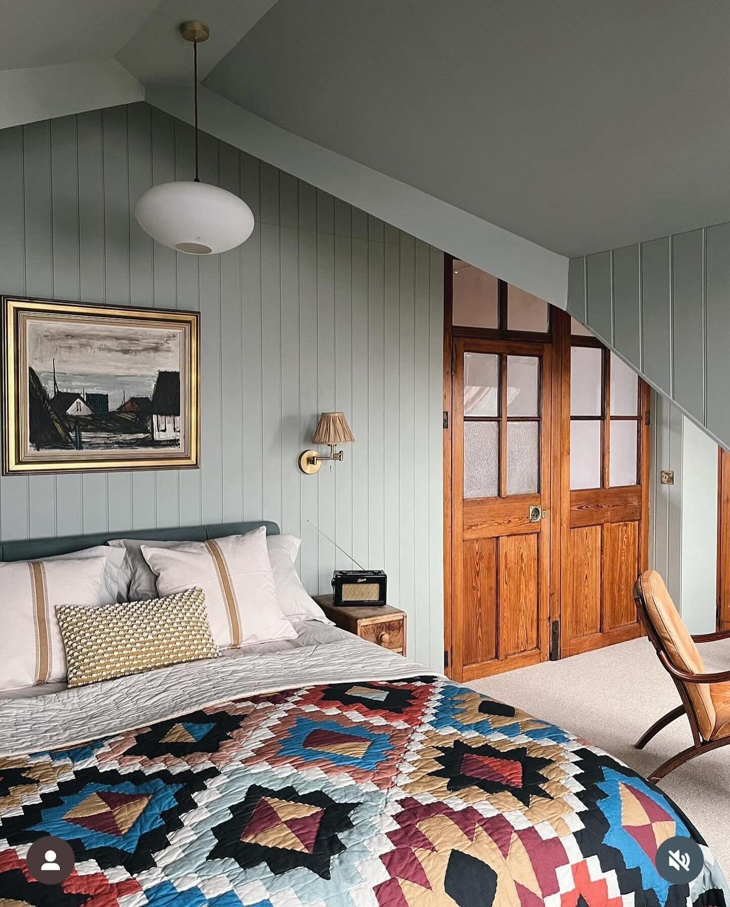 We are pretty convinced that if you paint anything in soft blue it will look awesome &hellip; especially bedrooms 😴💙 Ready to curl up here by the ocean 🌊