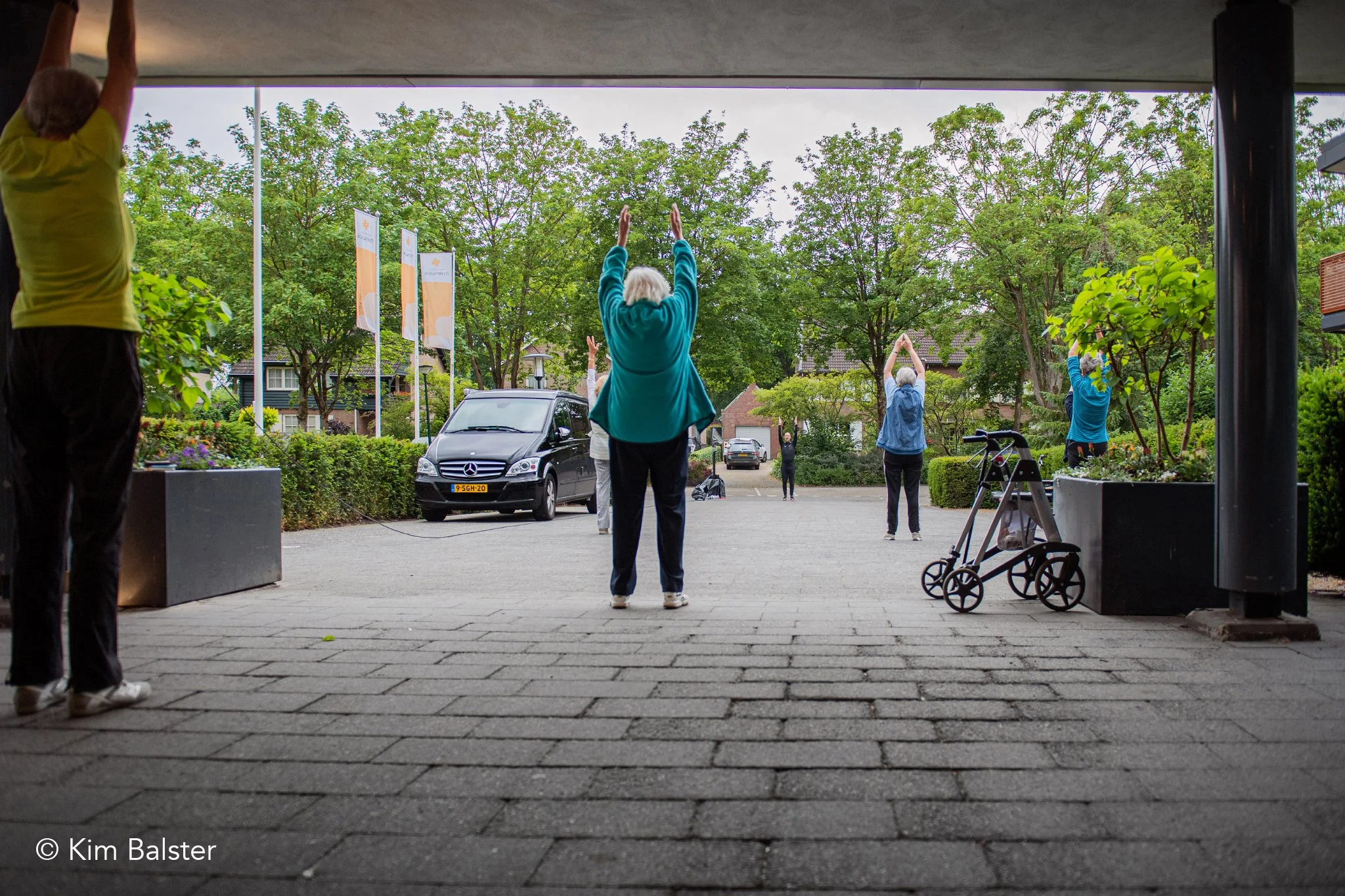 Gym for eldery people outside on distance / Tilburg