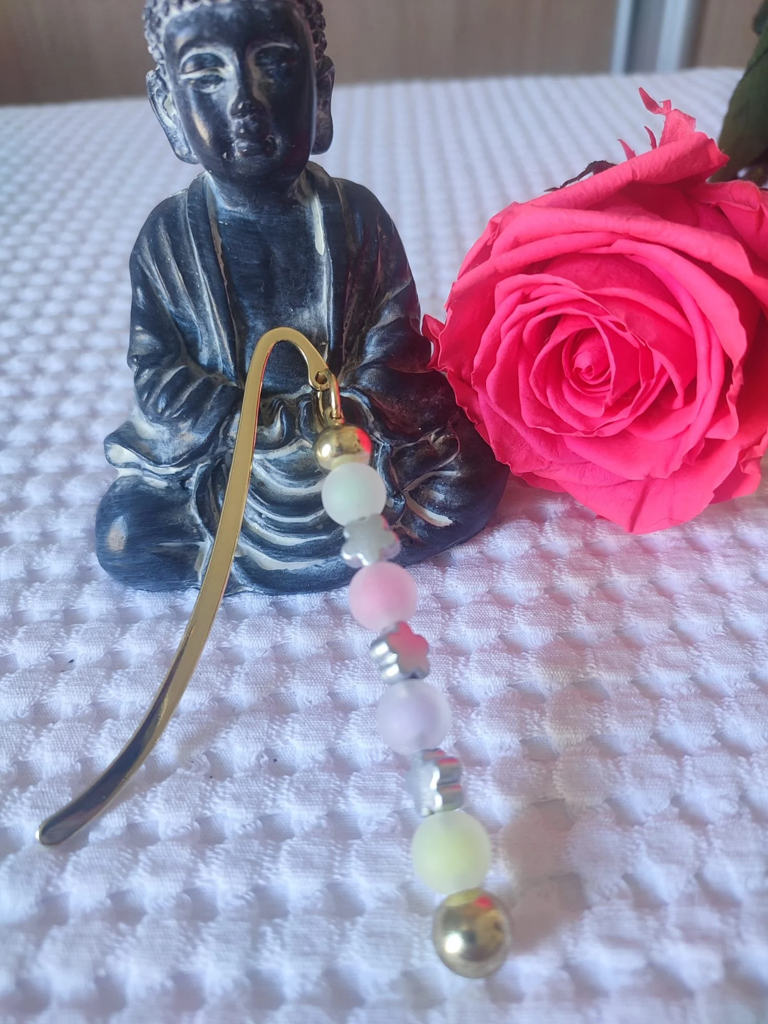 perle opaque étoile grise et blanche.jpeg