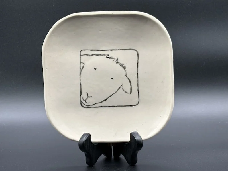 Curious sheep dessert plate