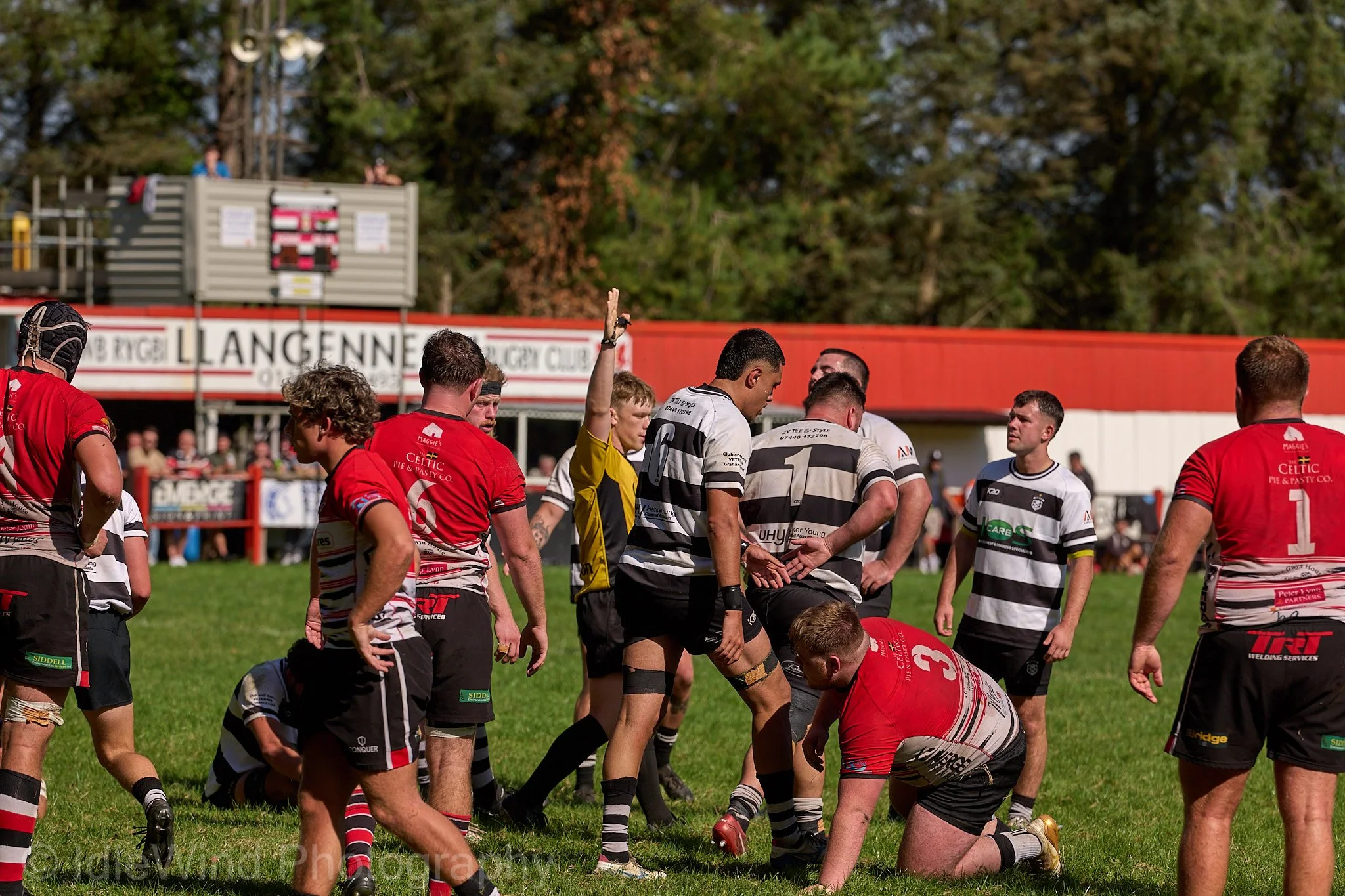 Llangennech RFC v Cross Keys RFC 110.jpg