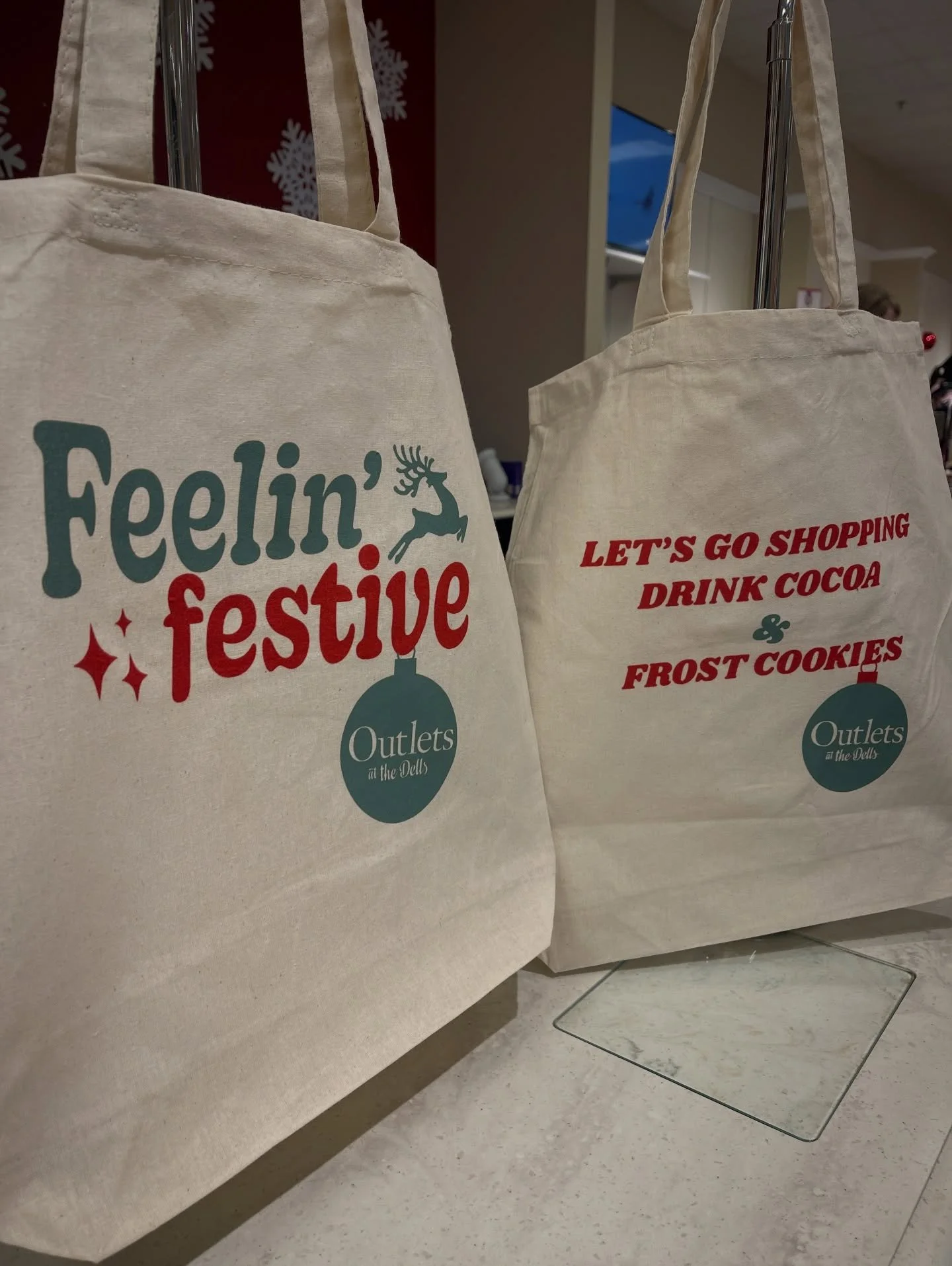 Feelin&rsquo; Festive &amp; Drinking Cocoa this weekend at @outletsatthedells 🎄🎅🏽