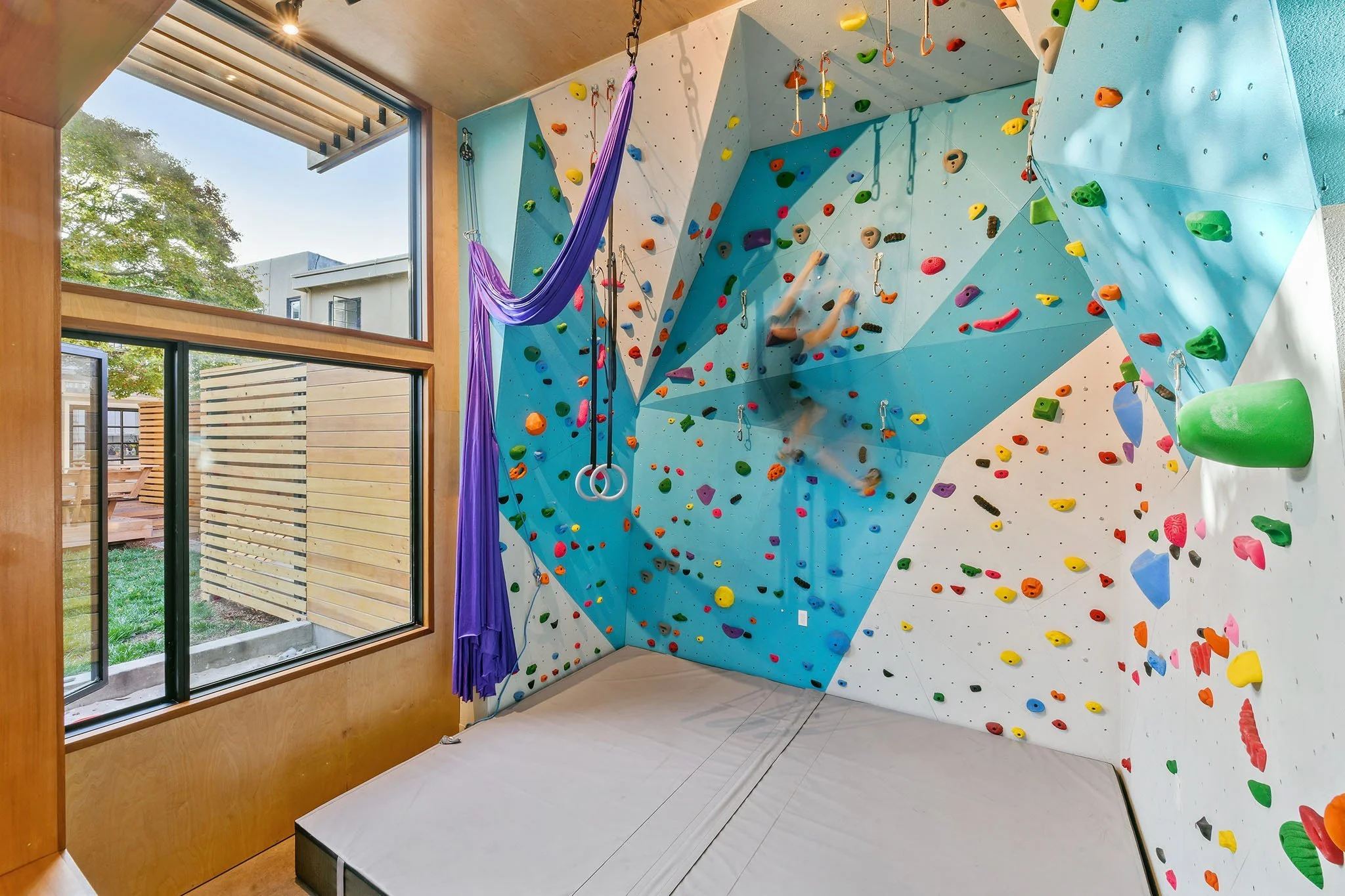 Constructing Dreams: The Artistry of Residential Design by Design Draw Build
