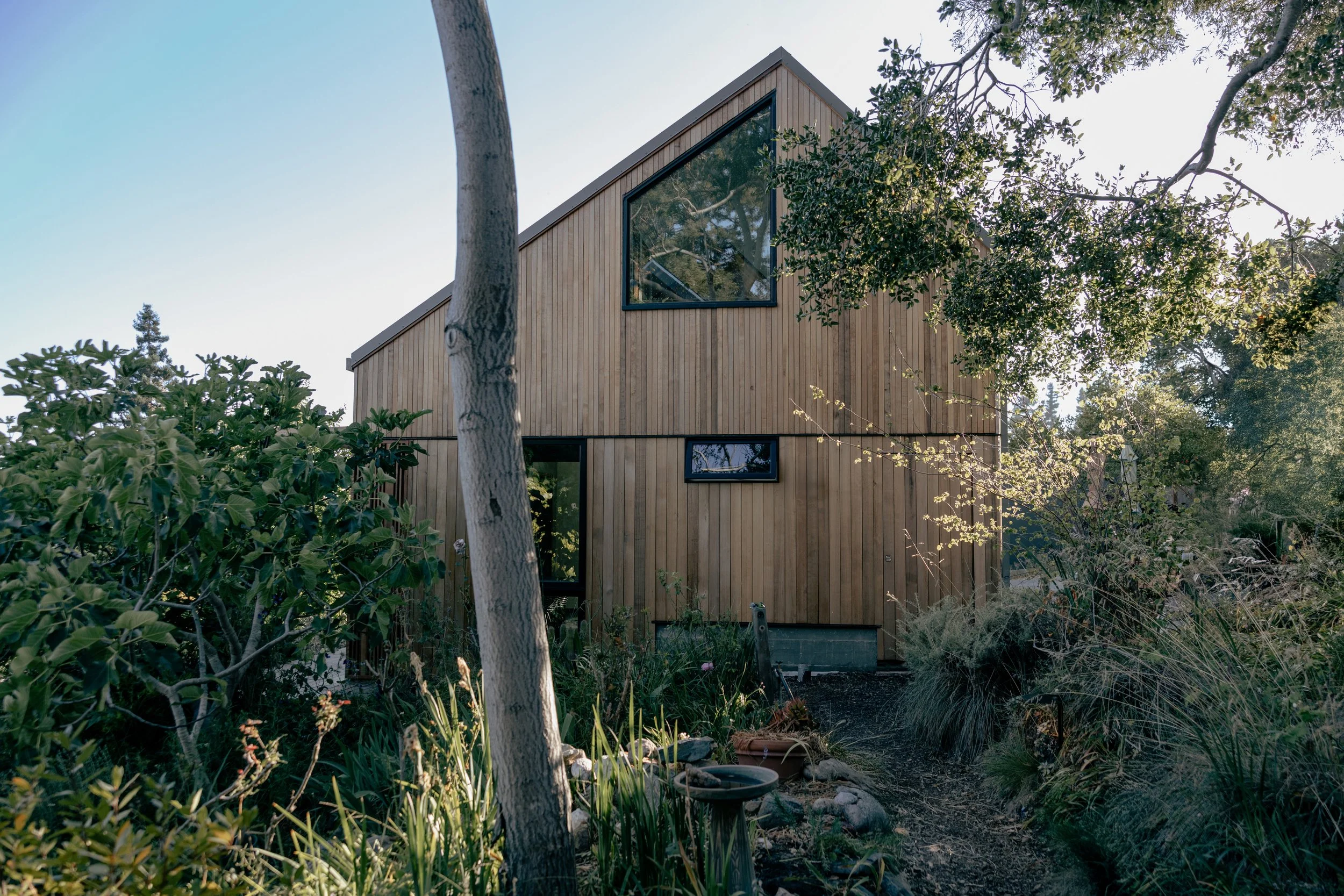 Warm modern Piedmont ADU for family matriarch to age in place. Beautiful cedar siding and indoor-outdoor living make this space the perfect respite from the San Francisco Bay Area hustle.