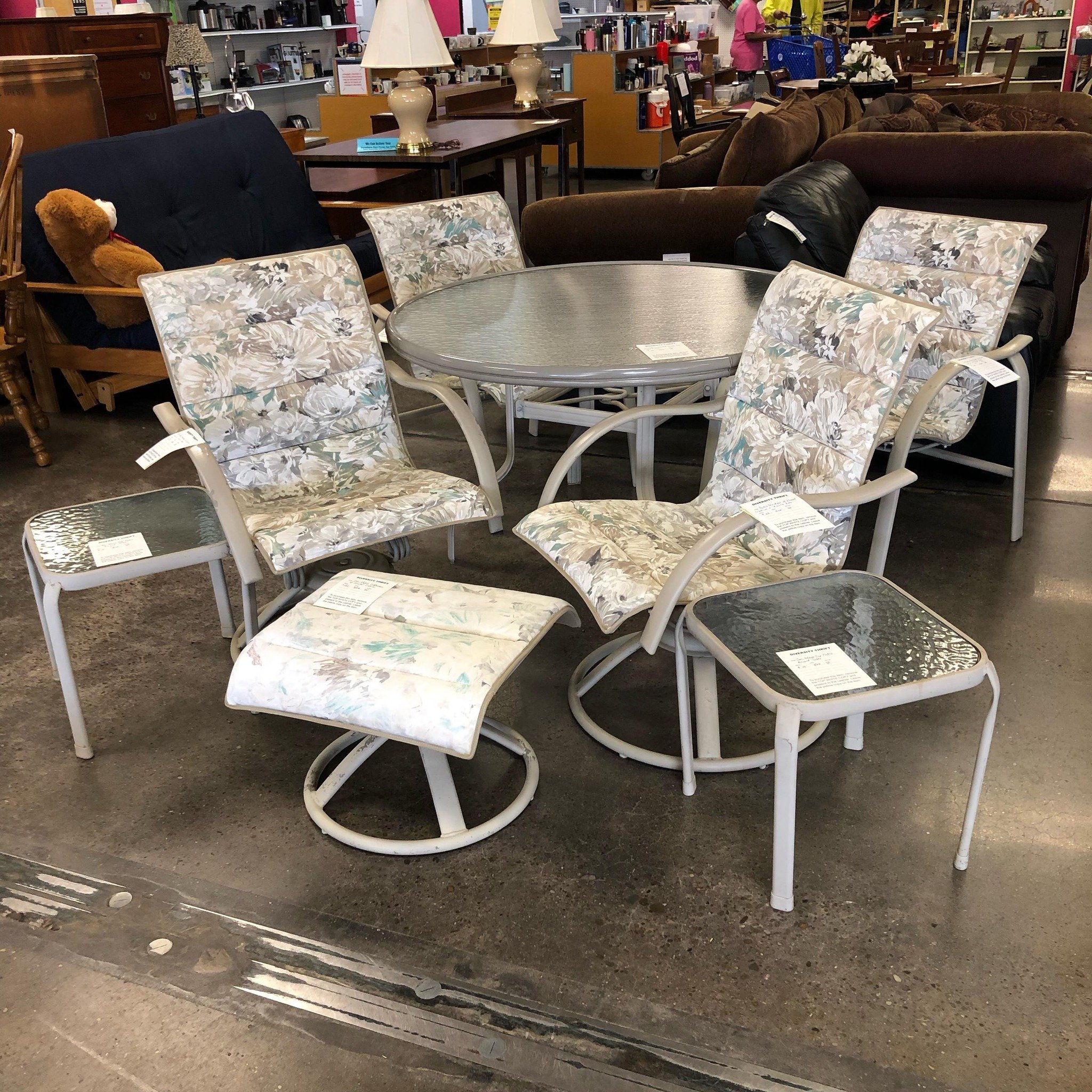 We can deliver your furniture purchase for $55. Come see us! We&rsquo;re open 10am-6pm at 1407 Sherwood Ave. RVA 23220 (804) 353-8890. DiversityThrift.org
#furniture #thriftfurniture #usedfurniture