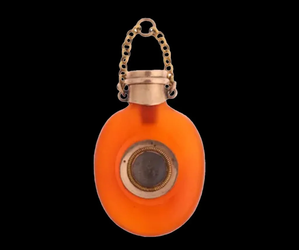 1820 Georgian miniature gold & carnelian mourning locket scent flask