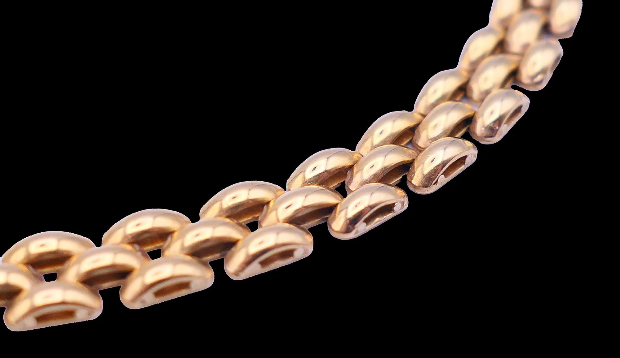 Victorian gold necklace links articulated detail