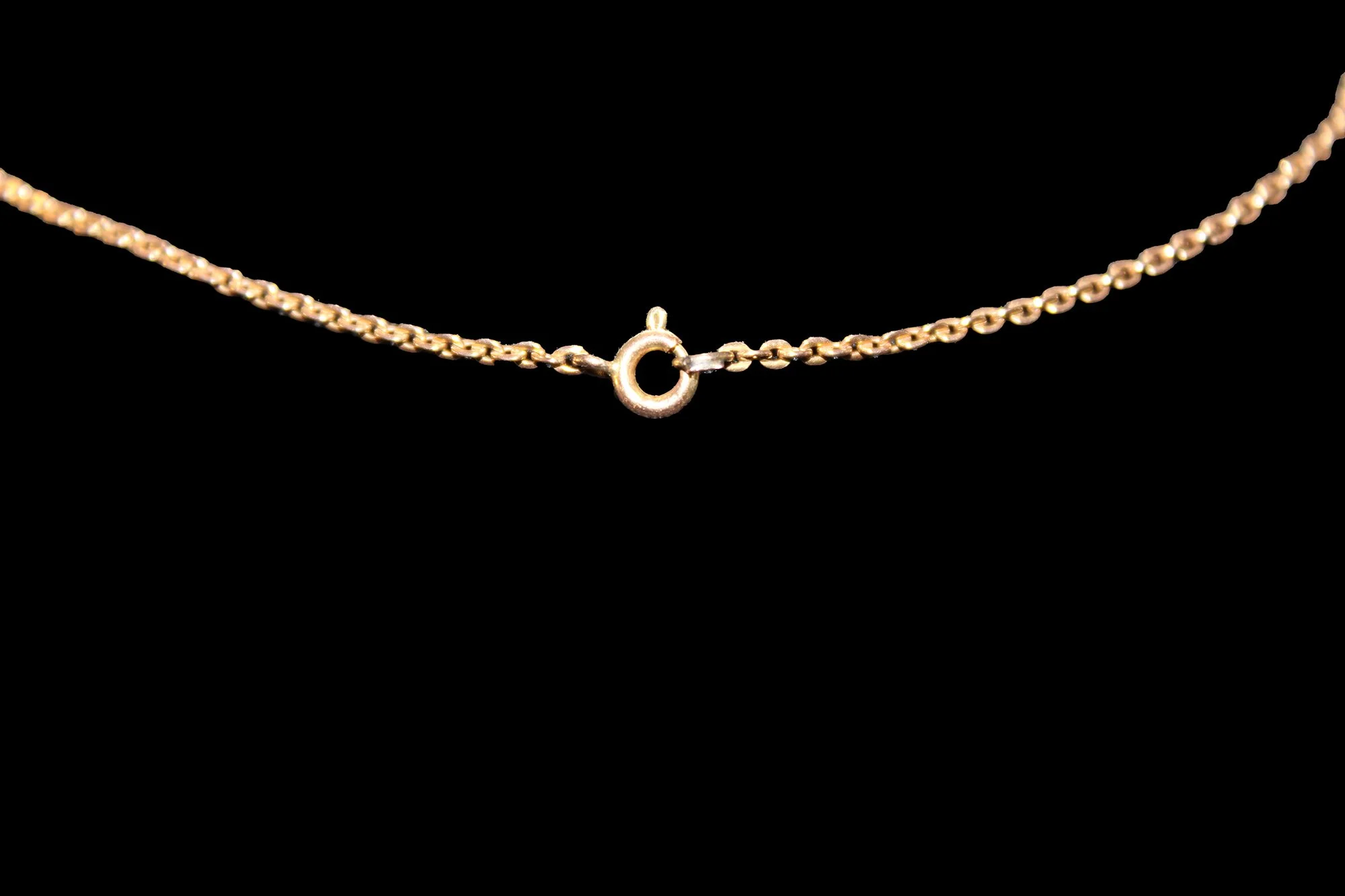 9K Rose Gold 19.5 inch Anchor Link Chain close-up gold clasp