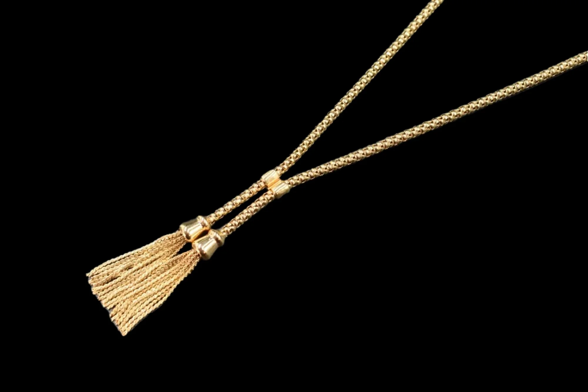 close up Vintage Italian 9K Gold Tassel Necklace