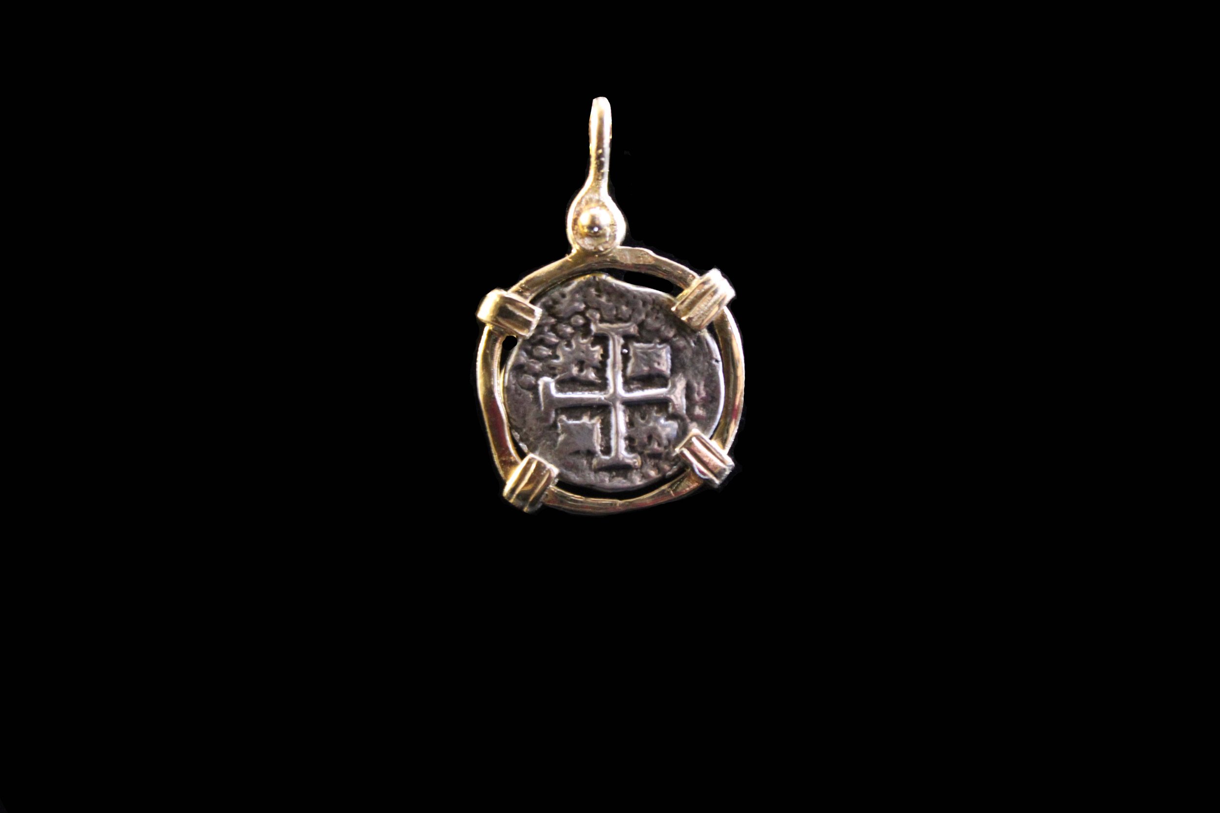 Spanish Shipwreck Silver Coin Mounted in 18K Gold 1650-1700