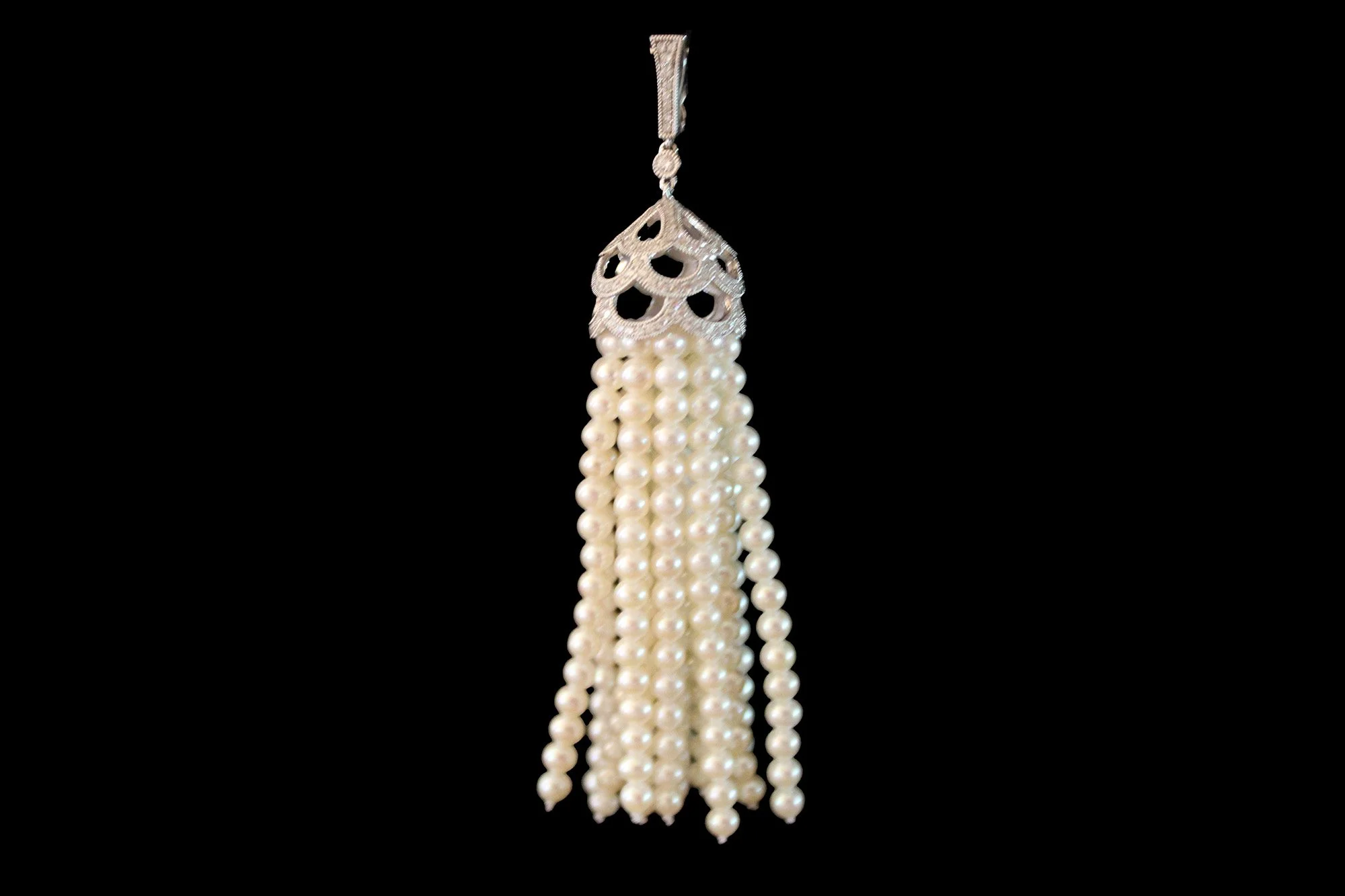 back view 18ct gold diamond and cultured pearl tassel pendant with pierced diamond-set cap