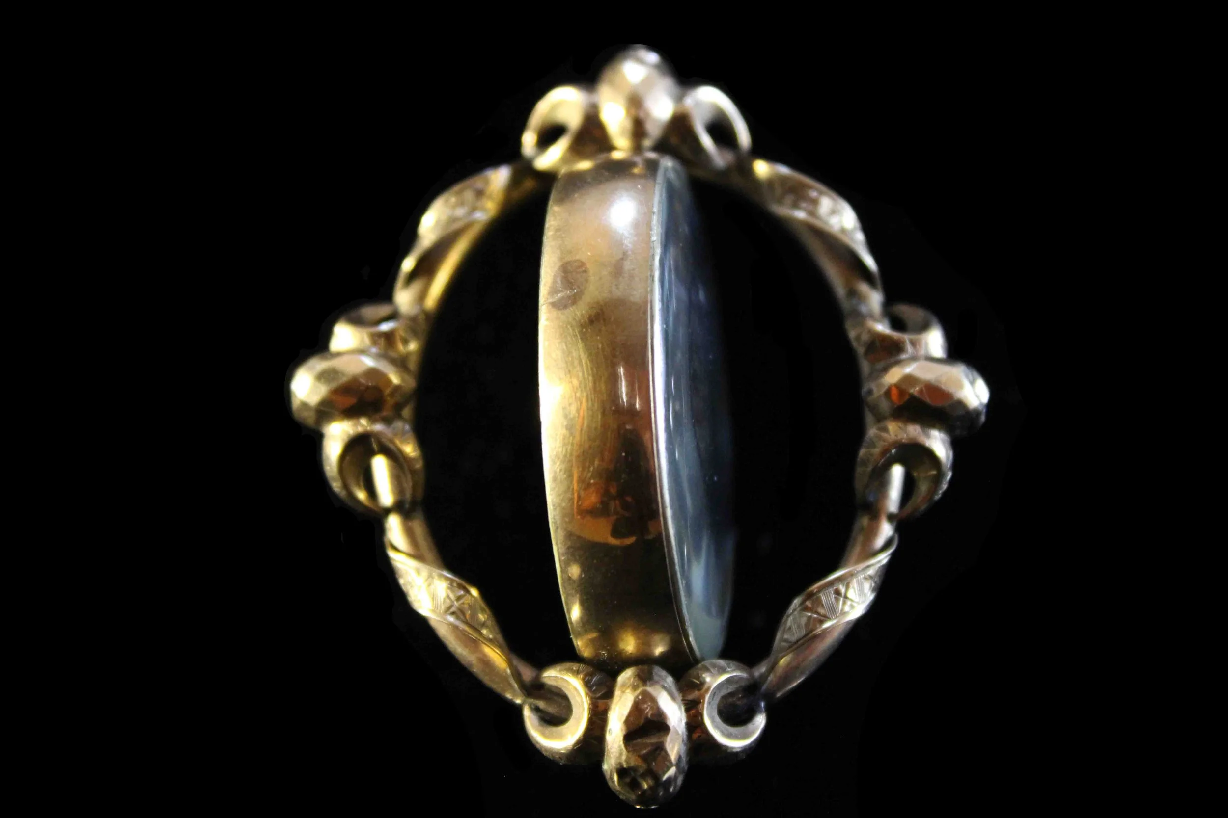 50% Rotating Oval Hairwork Locket