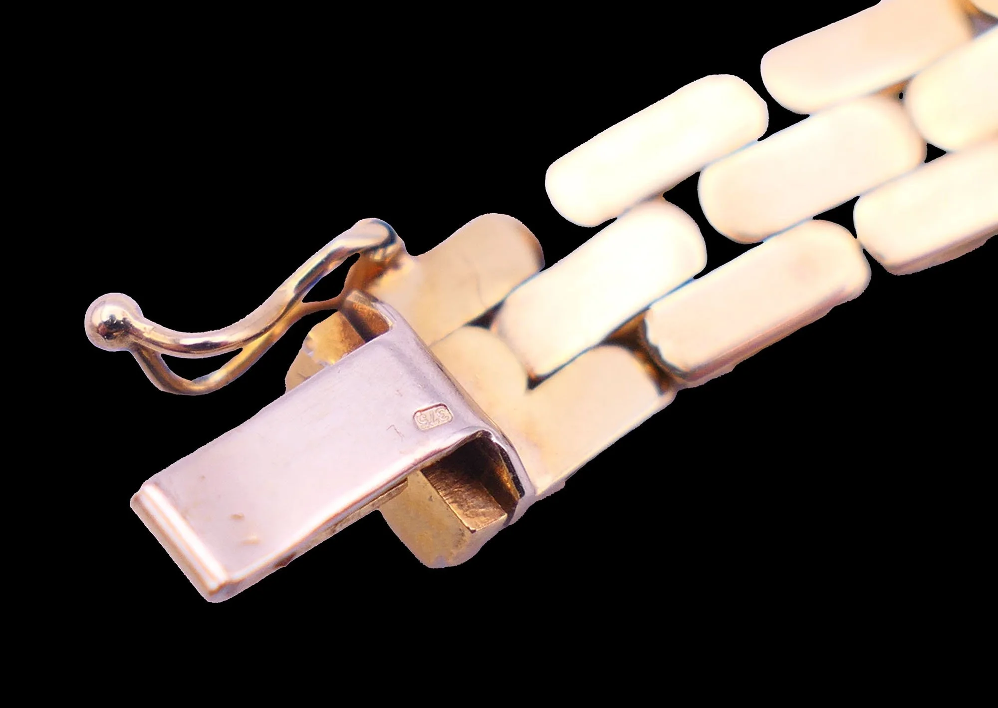 Reverse side Victorian 9K Necklace