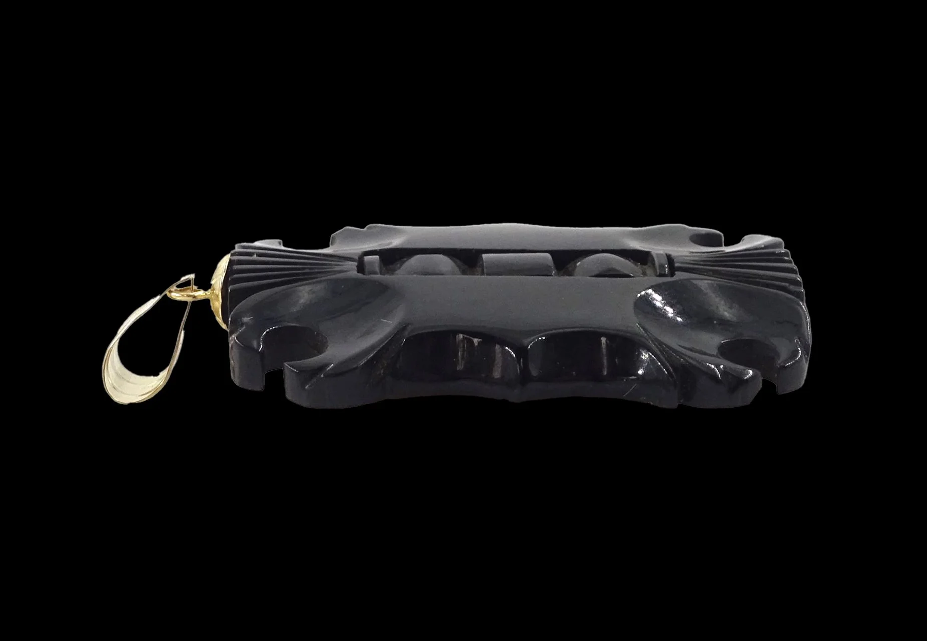 Whitby jet pendant with 9K gold bail side view