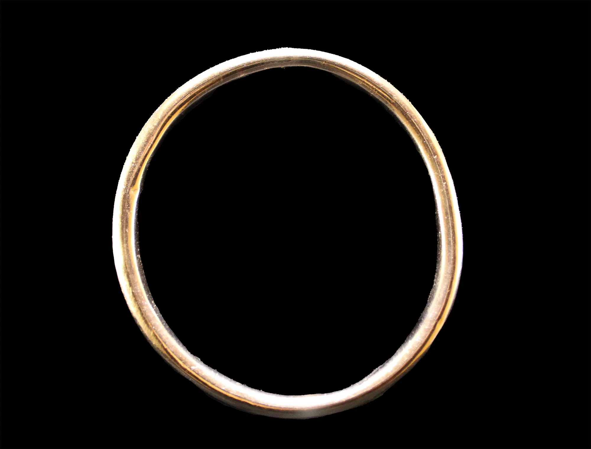 close up view Victorian Era 9K Gold Armlet