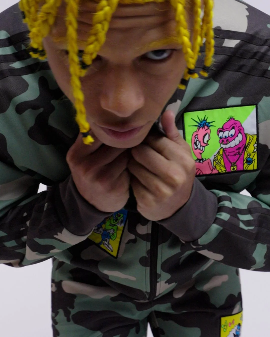 Jeremy-Eichenbaum-Adidas-Jeremy-Scott-2.00_00_25_16.Still016.jpg