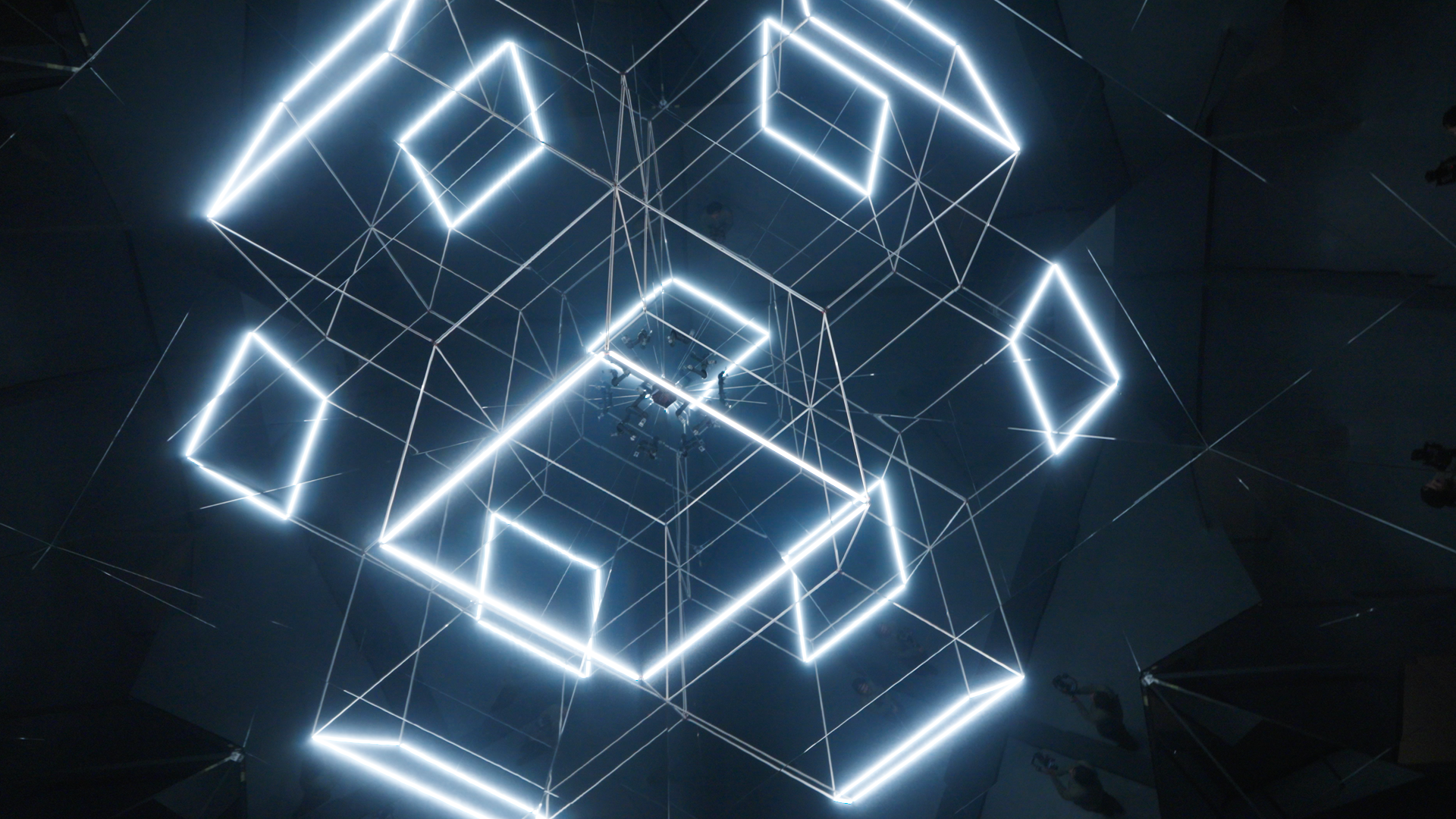 Olafur-Eliasson-MOCA-art-instillation-video-eichenbaum-19.png