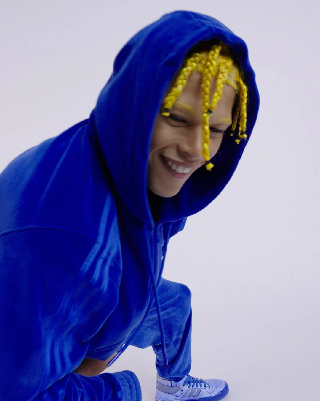 Jeremy-Eichenbaum-Adidas-Jeremy-Scott-0.00_00_10_18.Still005.jpg