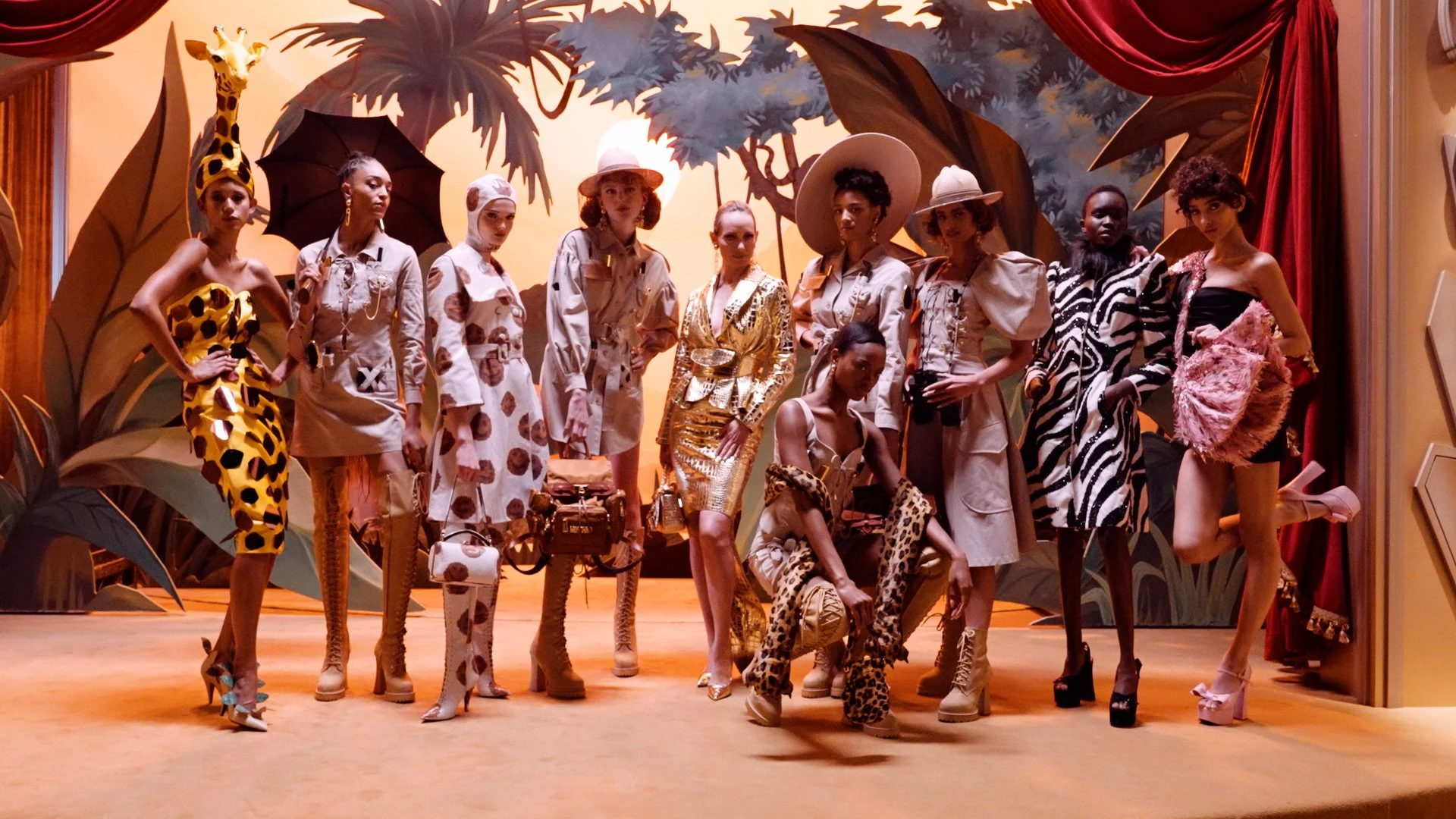 moschino-jungle-red-jeremy-scott-jeremy-eichenbaum.jpg