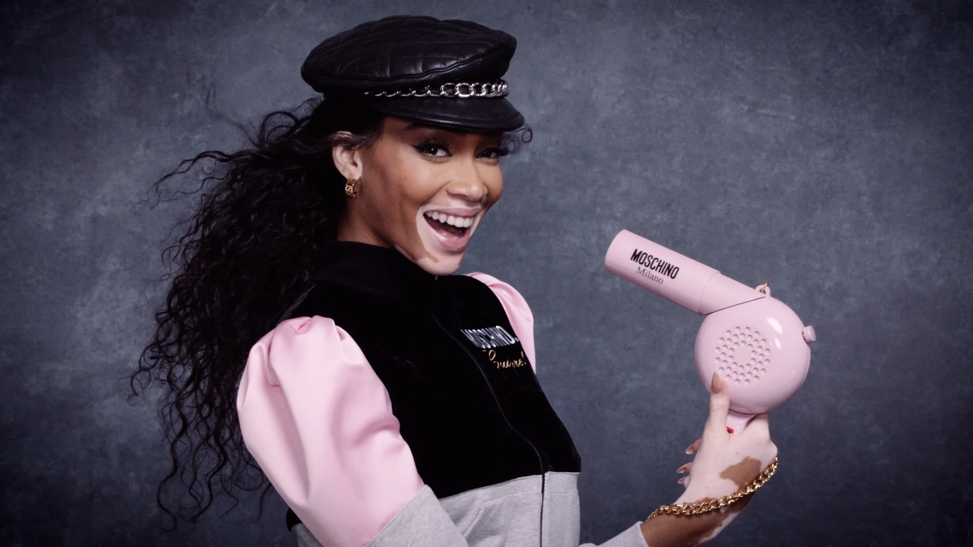 MOSCHINO_womens_pre_FW21_1920x1080_1sec_BLK.00_00_32_14.Still024.jpg