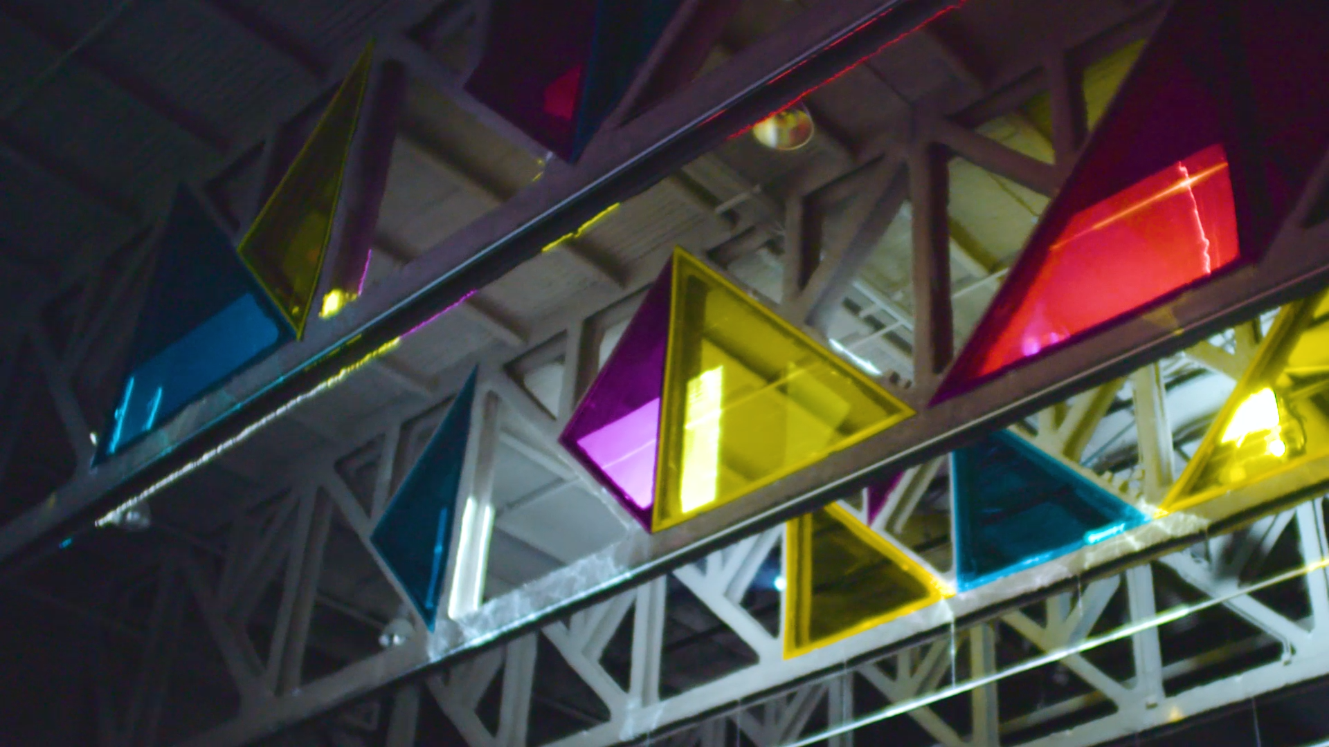 olafur-eliasson-marciano-art-exhibit-video-Eichenbaum-19.png
