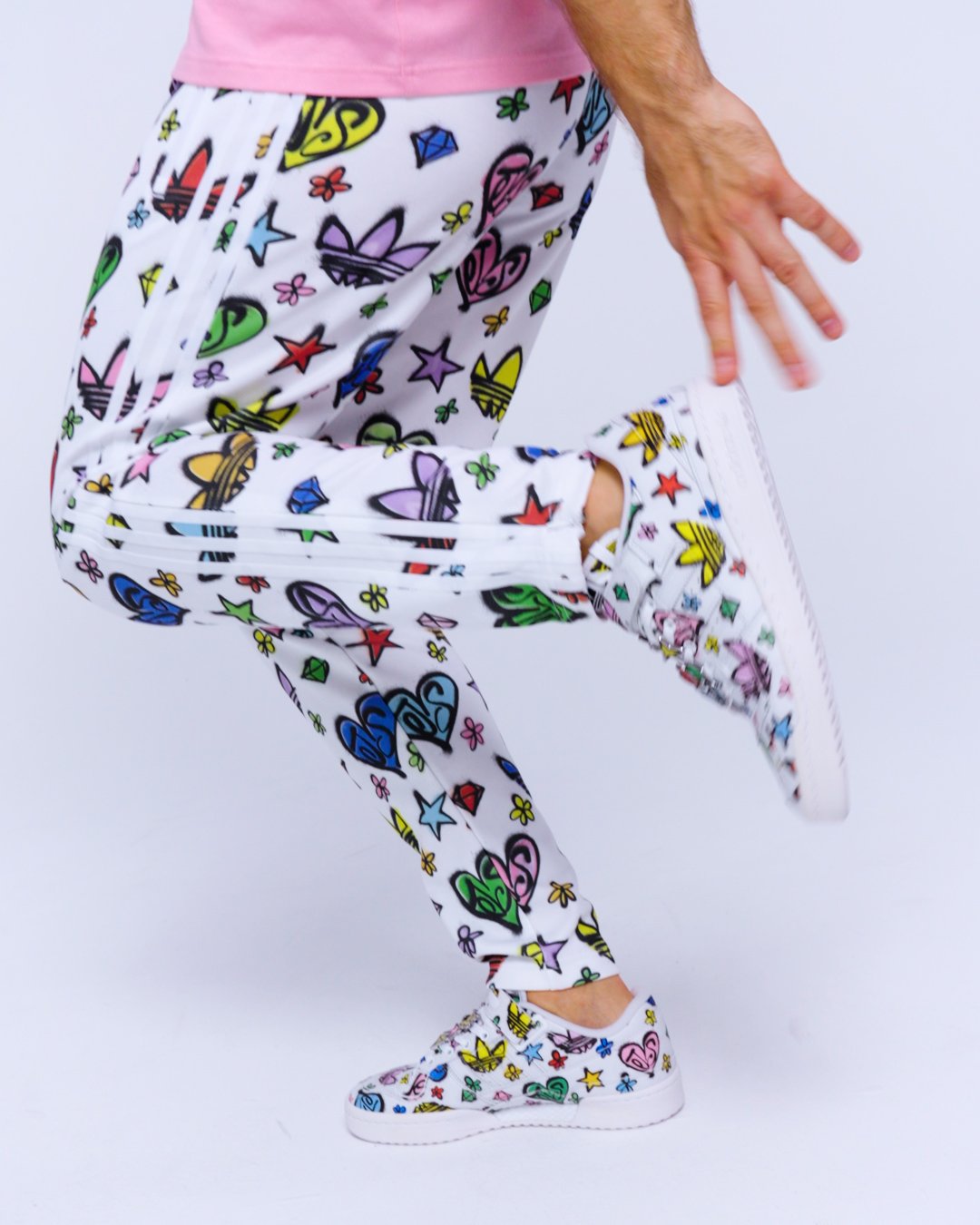 Jeremy-Eichenbaum-Adidas-Jeremy-Scott-Monogram-.00_00_14_21.Still013.jpg