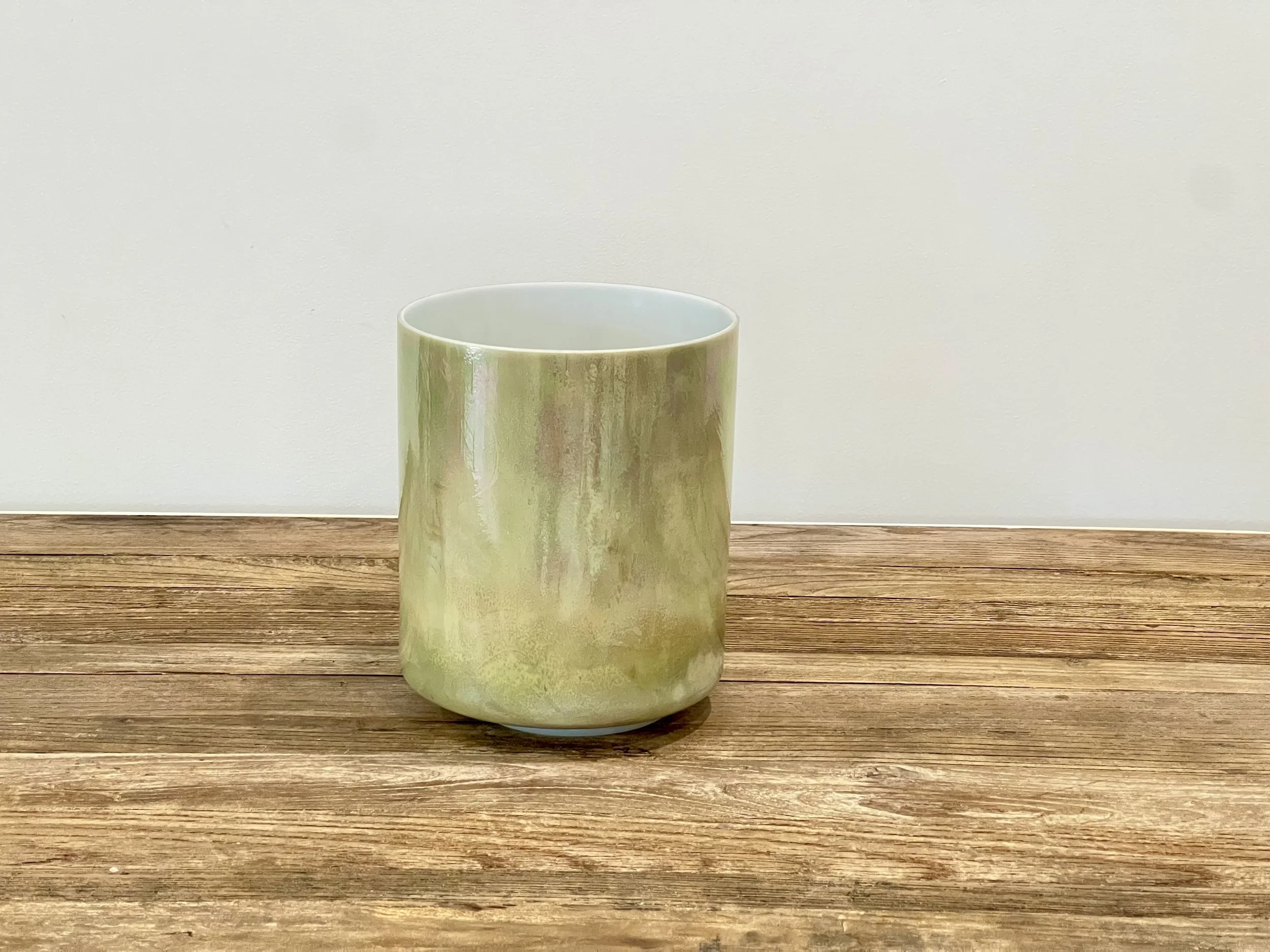 IMG_0678.jpeg 7" D# +45 Emerald Crystal Tones Singing Bowl