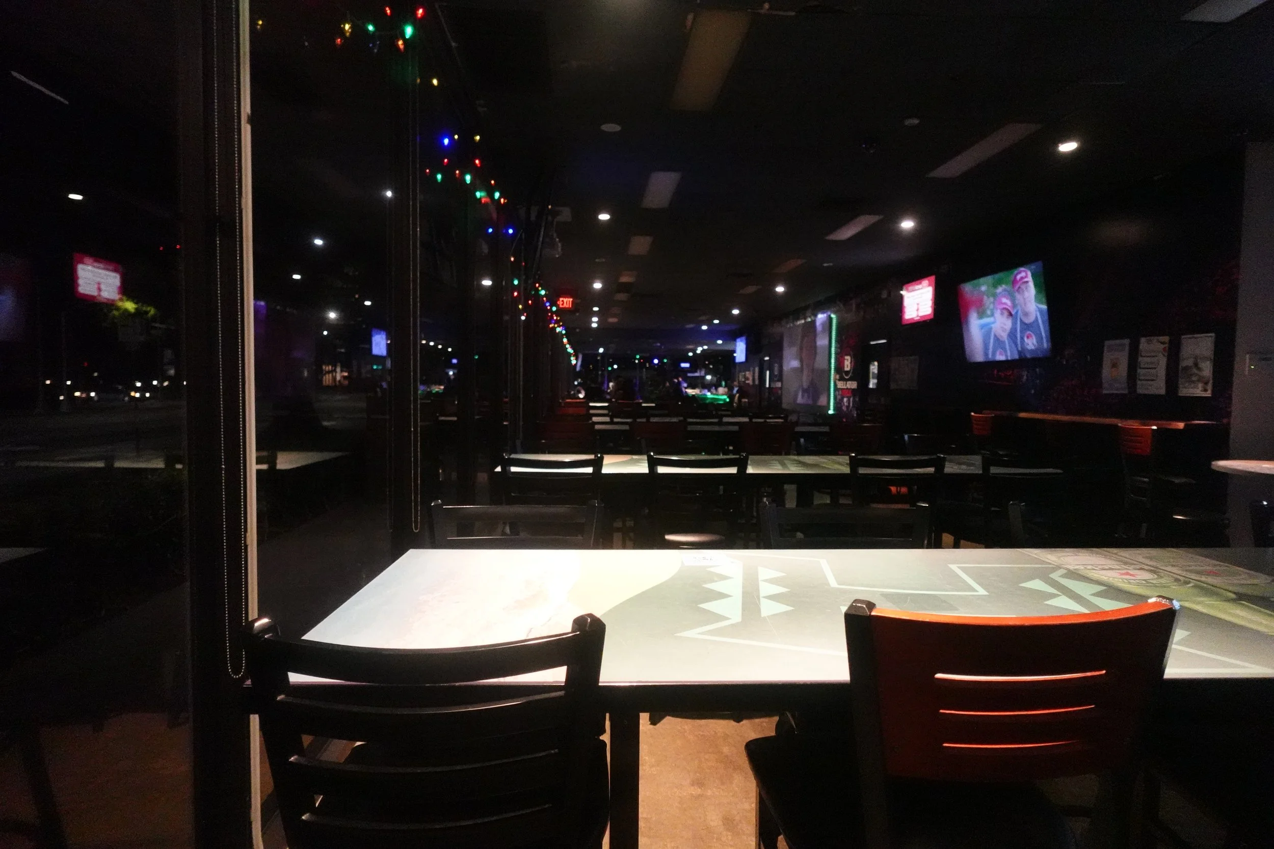 TJ's Sports Bar & Grill