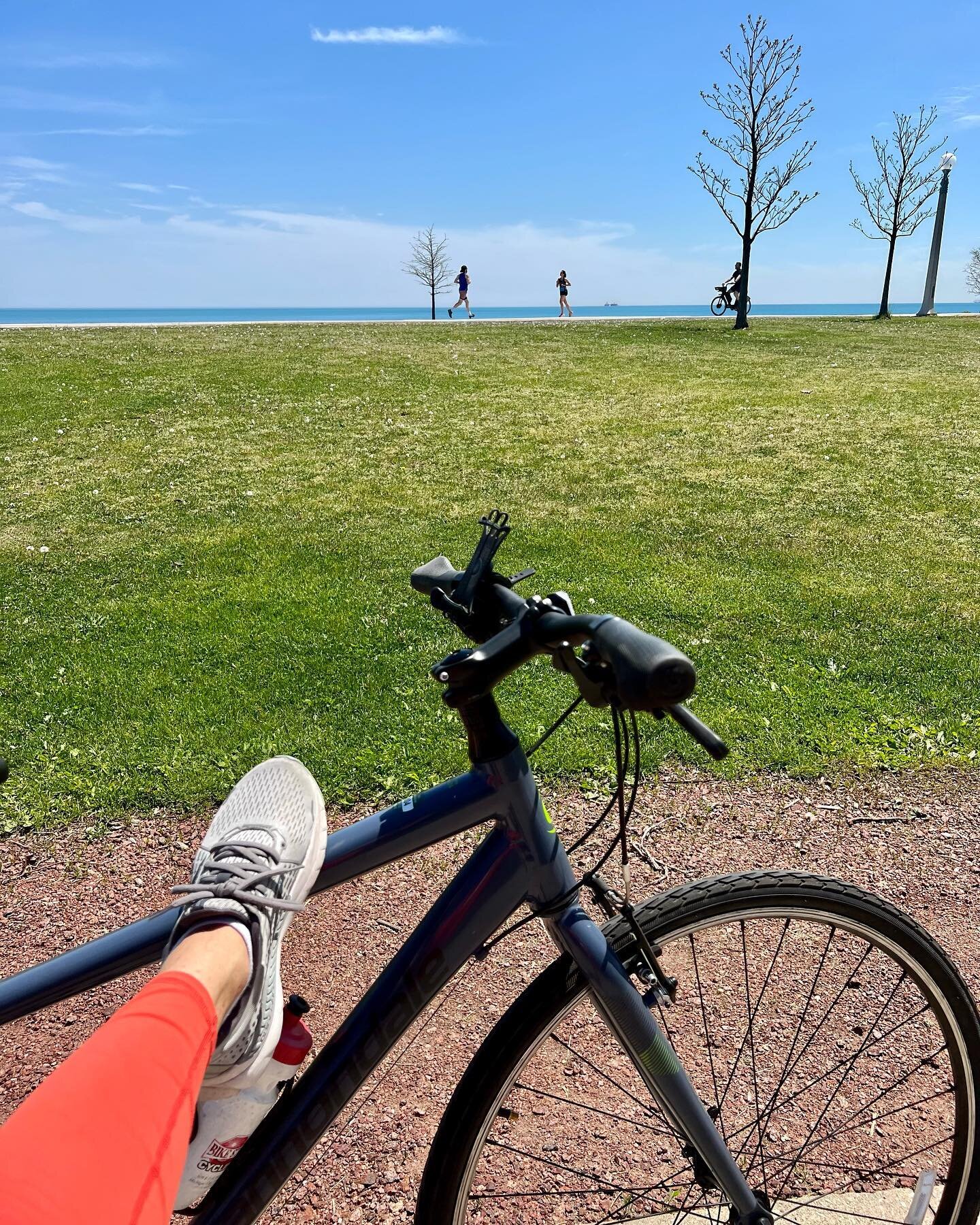 Unfortunately a client had to cancel&hellip;what to do&hellip;mmm&hellip;Suns out wheels out!!!🌞🚴&zwj;♀️
Different day, different wheels!
Consistently supporting you in your movement journeys&hellip;just get up &amp; move!!💪
Go to www.Flexwellness