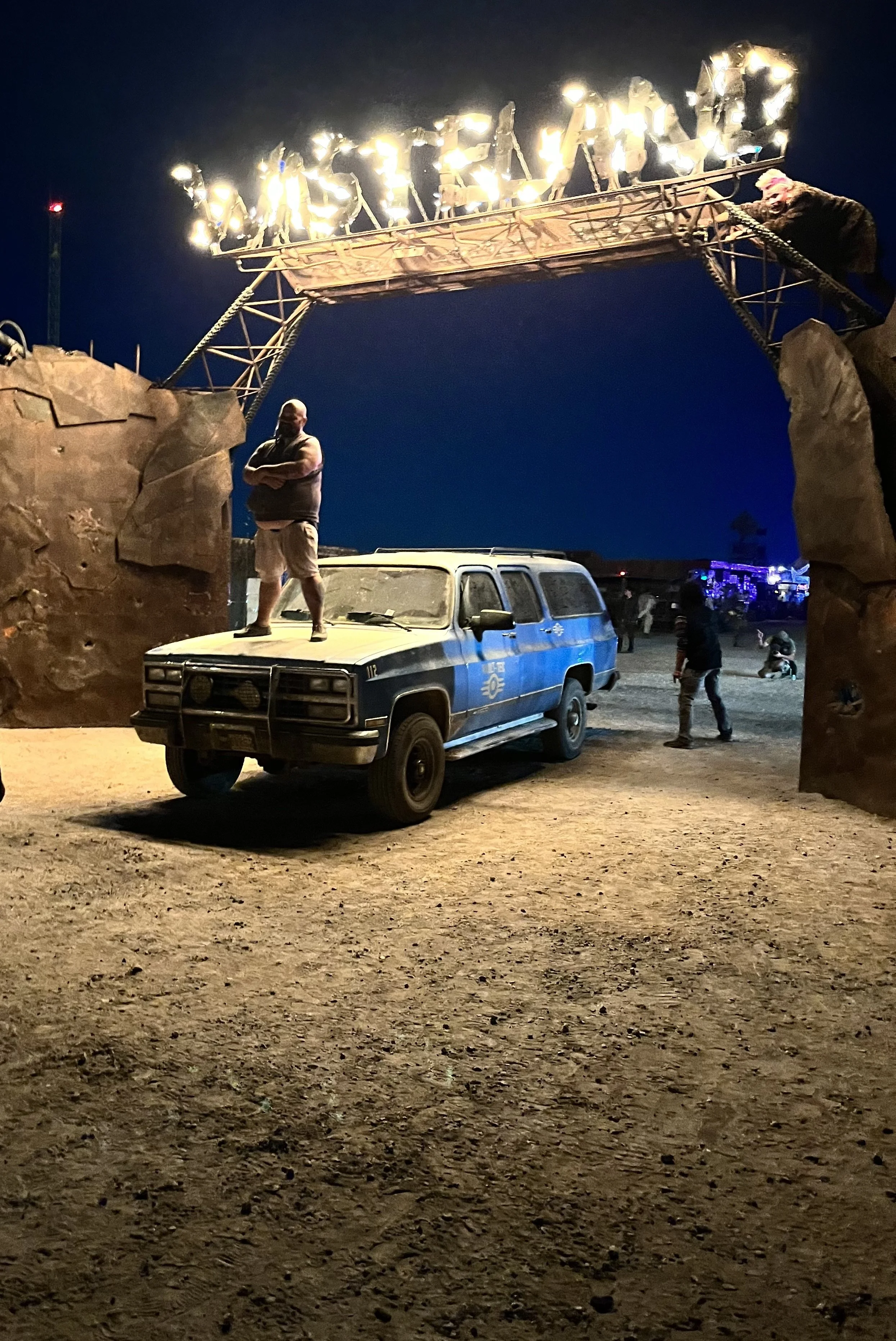  The Wasteland gate @ night! 