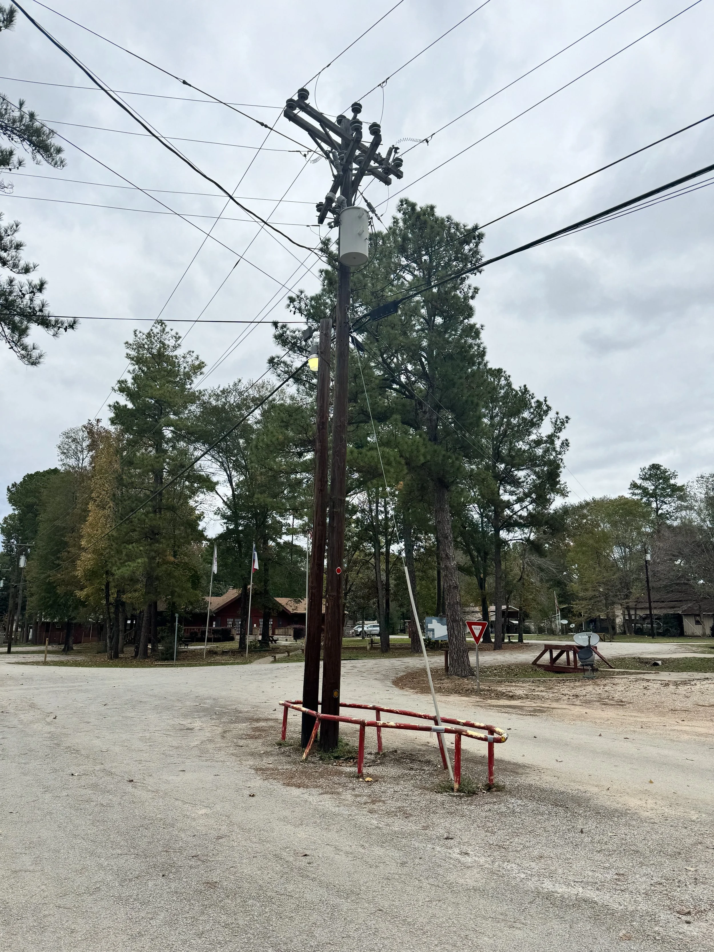  This property use to be completely empty & on July 4th, 1984, it was host to one of the very first RV rallies in the country! At the event, all of the RVers brought extension cords & plugged into it for power! The pole is still standing today next to the Escapees Headquarters! 