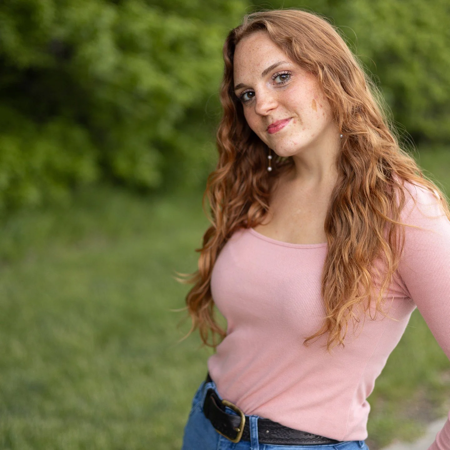 It is such a pleasure to have the opportunity to photograph your friends! To say this girl is a natural in front of the camera is an understatement.