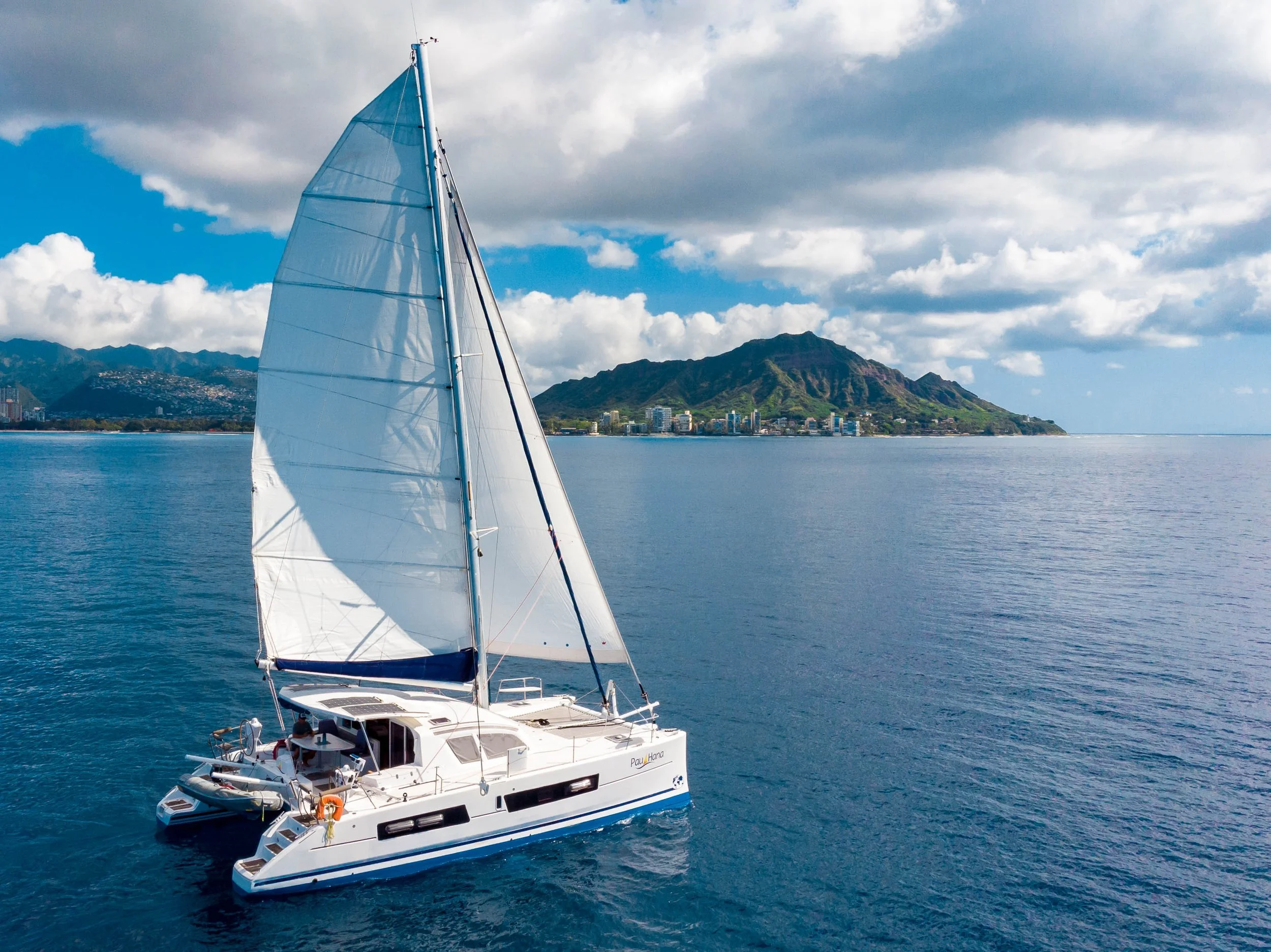 Pau_Hana_Catamaran_Honolulu.jpg