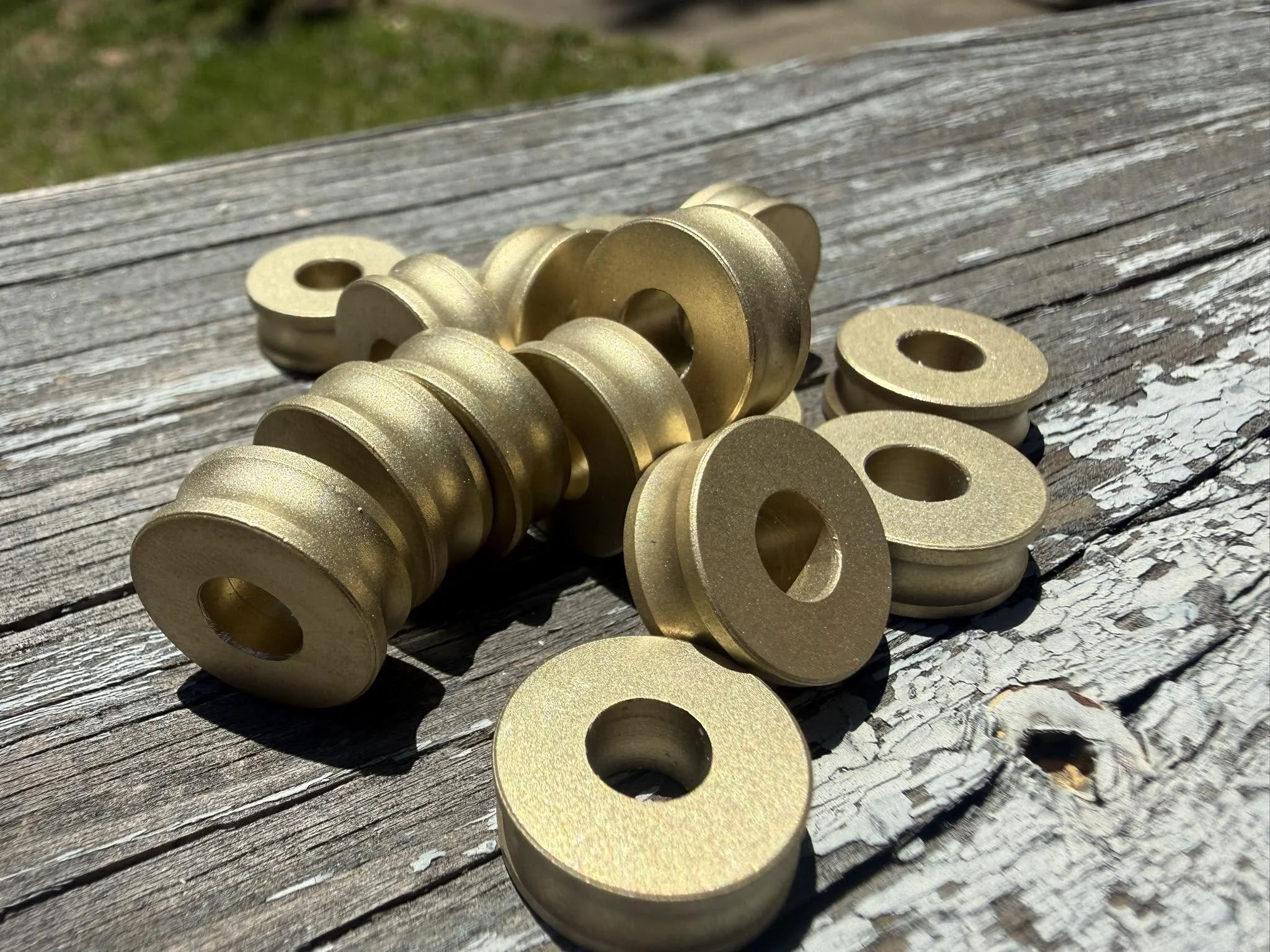 Pixie, brass, zirblasted