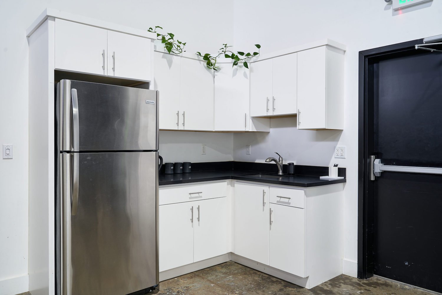 sway-studio-kitchen.jpeg