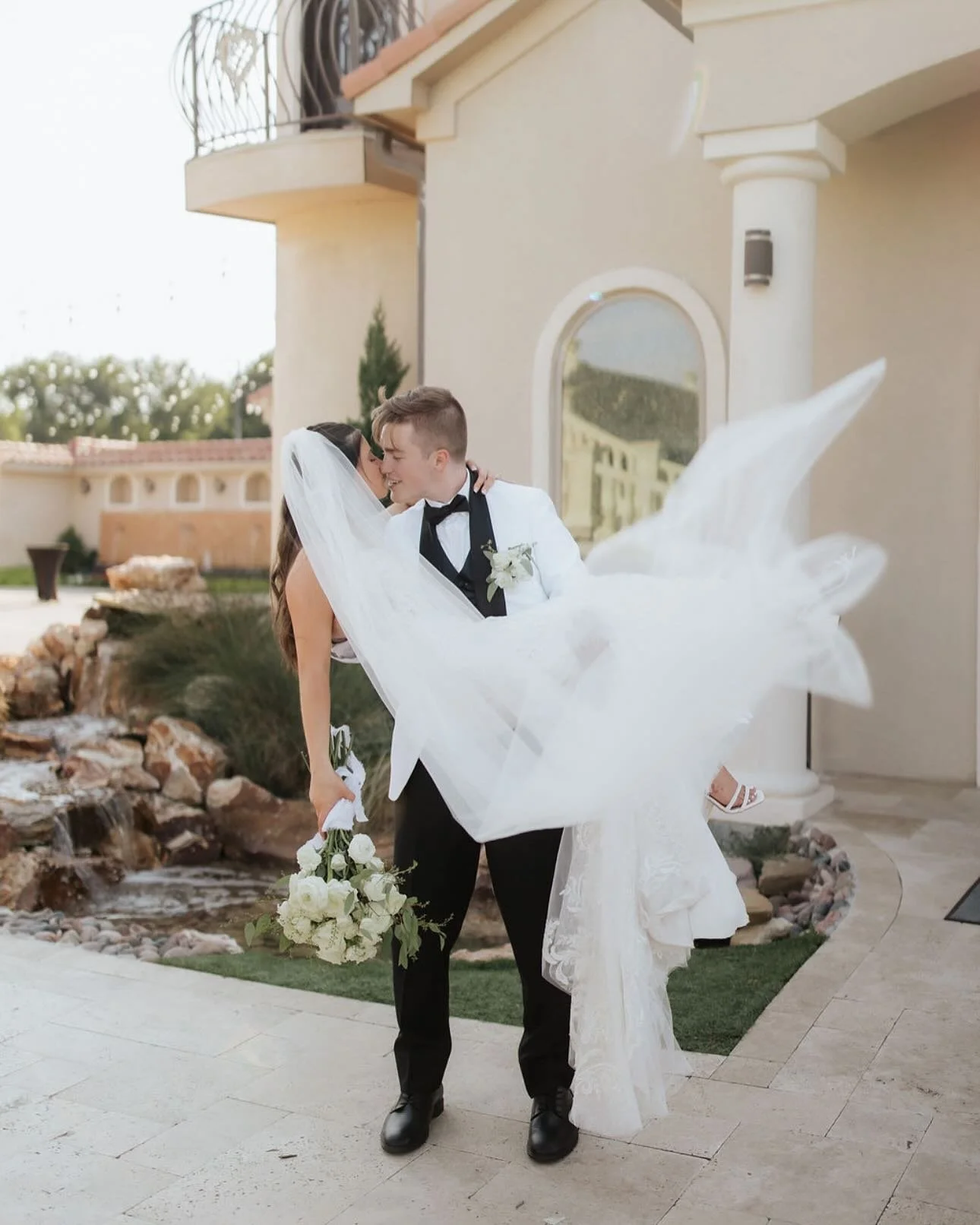 1 year of the Starks 🖤

Venue: @dvinegracevineyard 
Photo: @bay_productions
