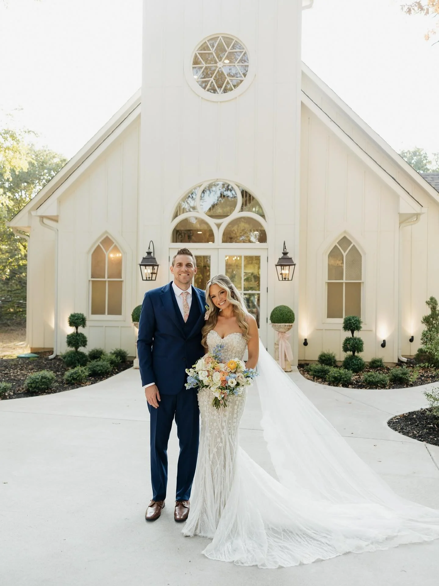 One year later and I still find myself daydreaming about this day ☁️

Photo: @chandlerjphoto 
Venue: @thefrenchfarmhousevenue 
Planning: @baweddings 
Florals: @hautepoppiesfloral 
HAMU: @g.g_artistryteam 
DJ: @djquestionmark 
Video: @boomboomlovefilm