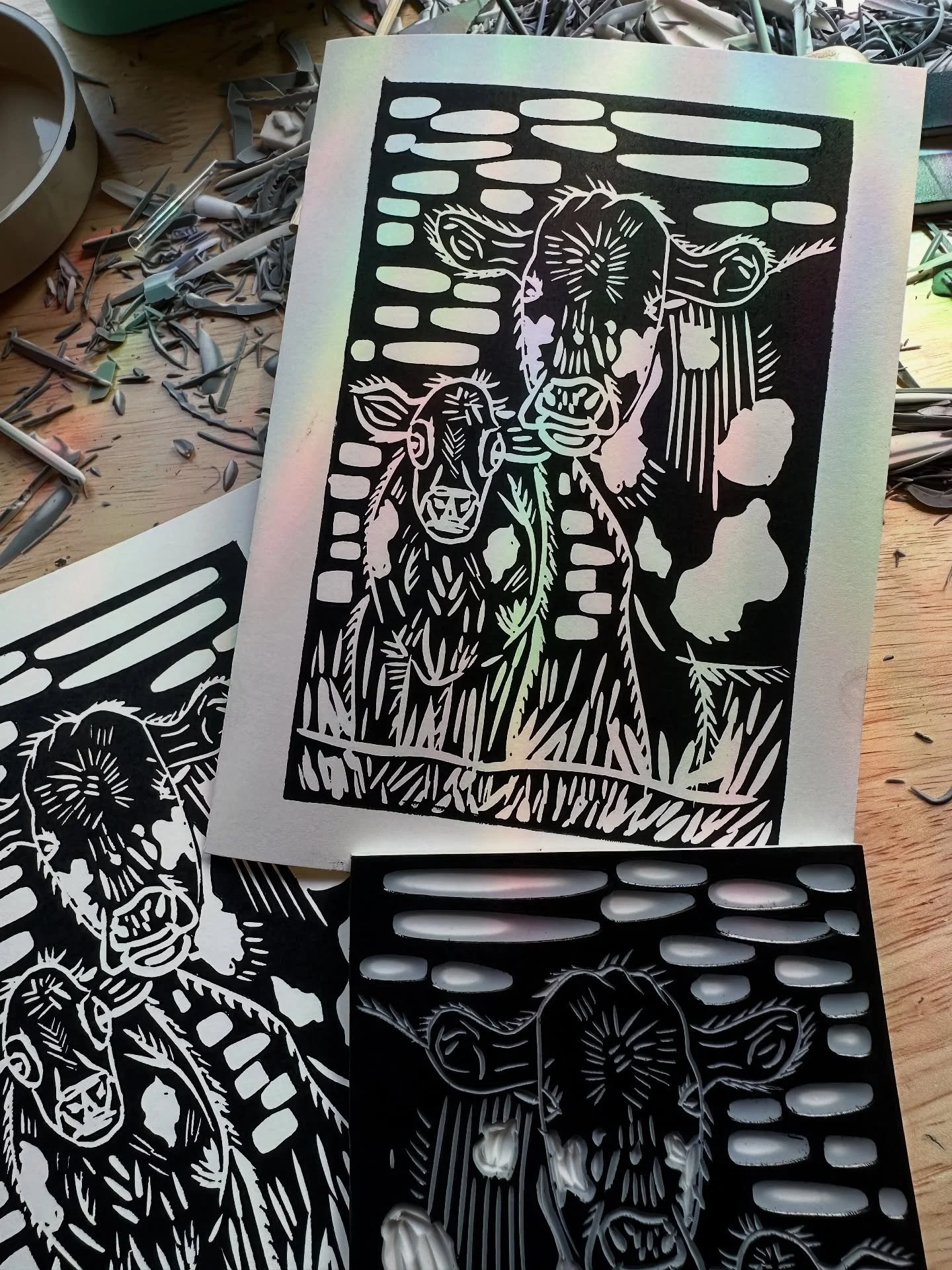 One day left of the 30 day challenge! Cow Linocut! 🐮 Day 29. 5&rdquo;x7&rdquo; card. 
.
.
.
.
. 
#Lino #nature #custom #cow #farm #calf #summer #linocut #print #printmaking #linoleum #ink #nature  #outdoors #enjoy