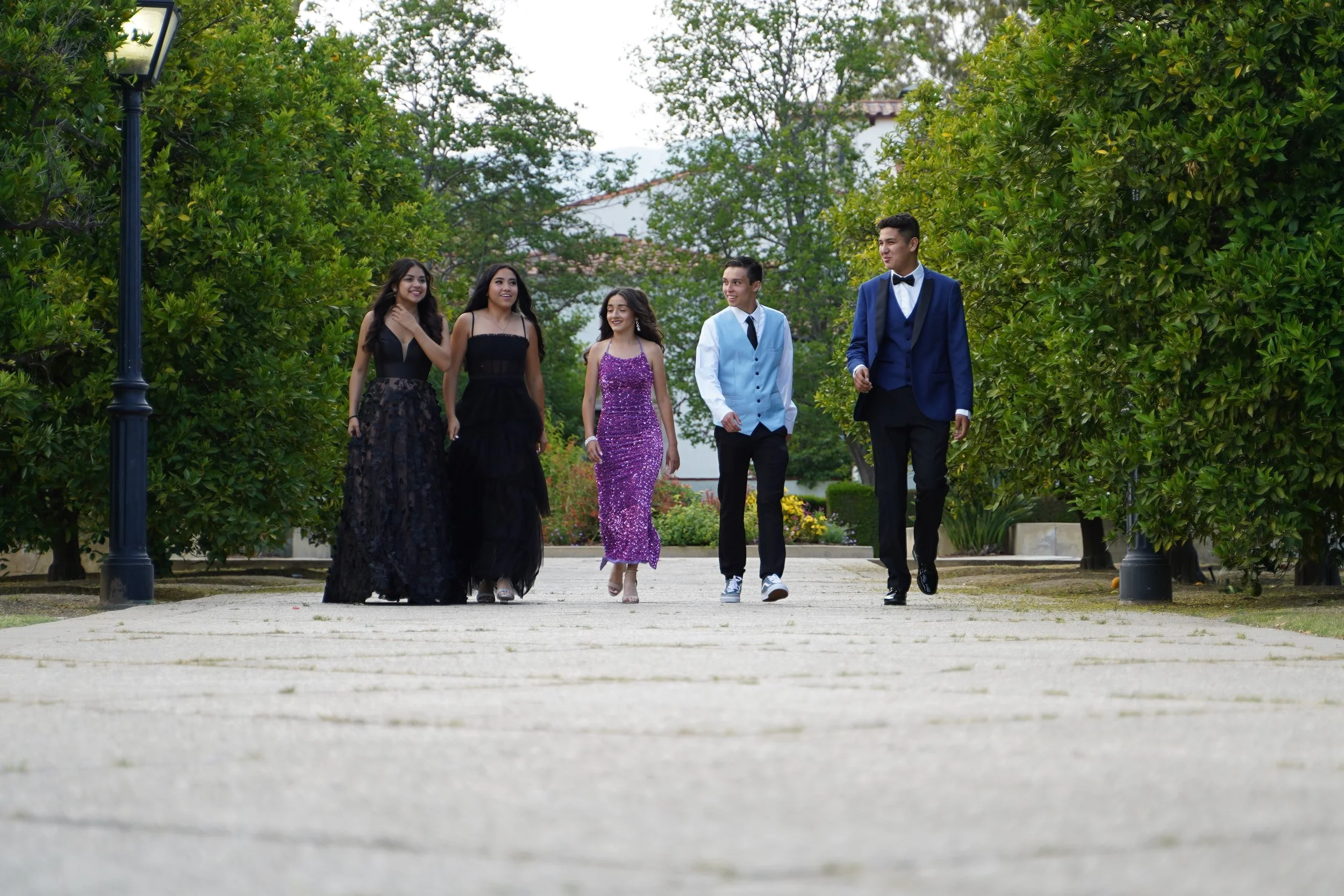 38 SHHS Prom 2023 Huskies.JPG