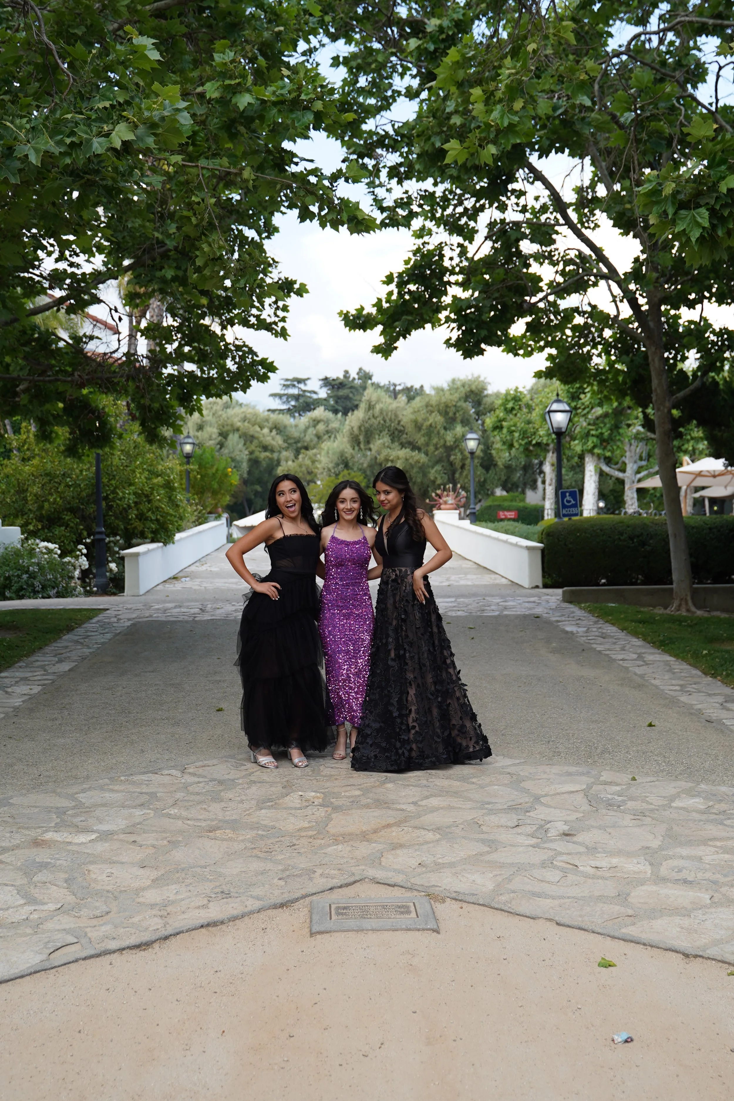 06 SHHS Prom 2023 Huskies.JPG