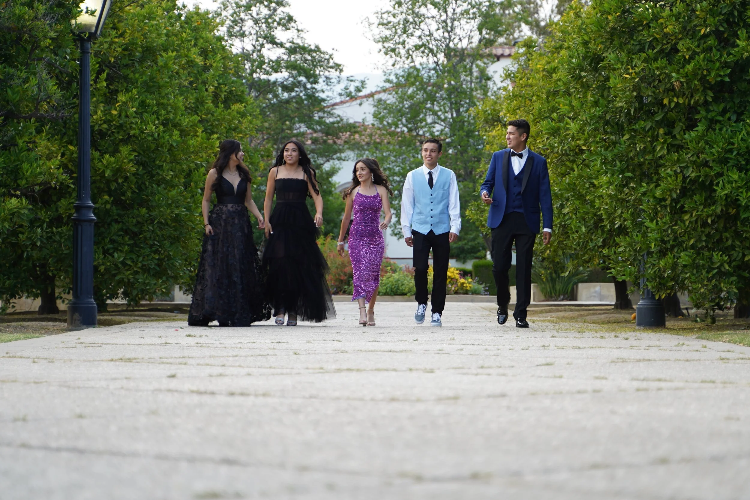 37 SHHS Prom 2023 Huskies.JPG