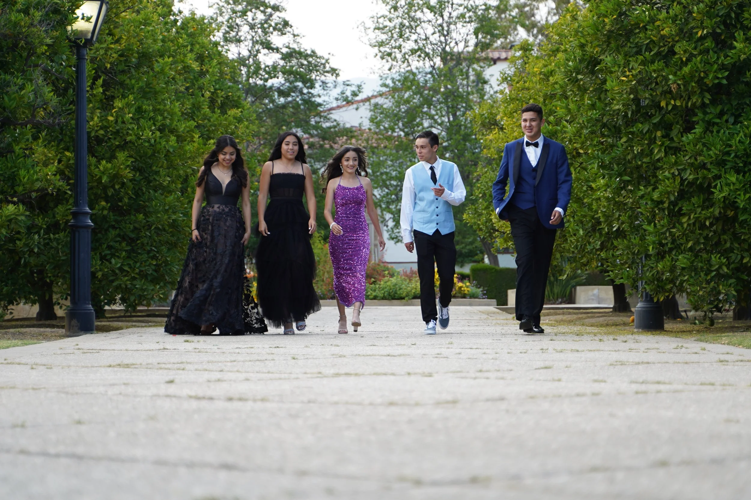 39 SHHS Prom 2023 Huskies.JPG