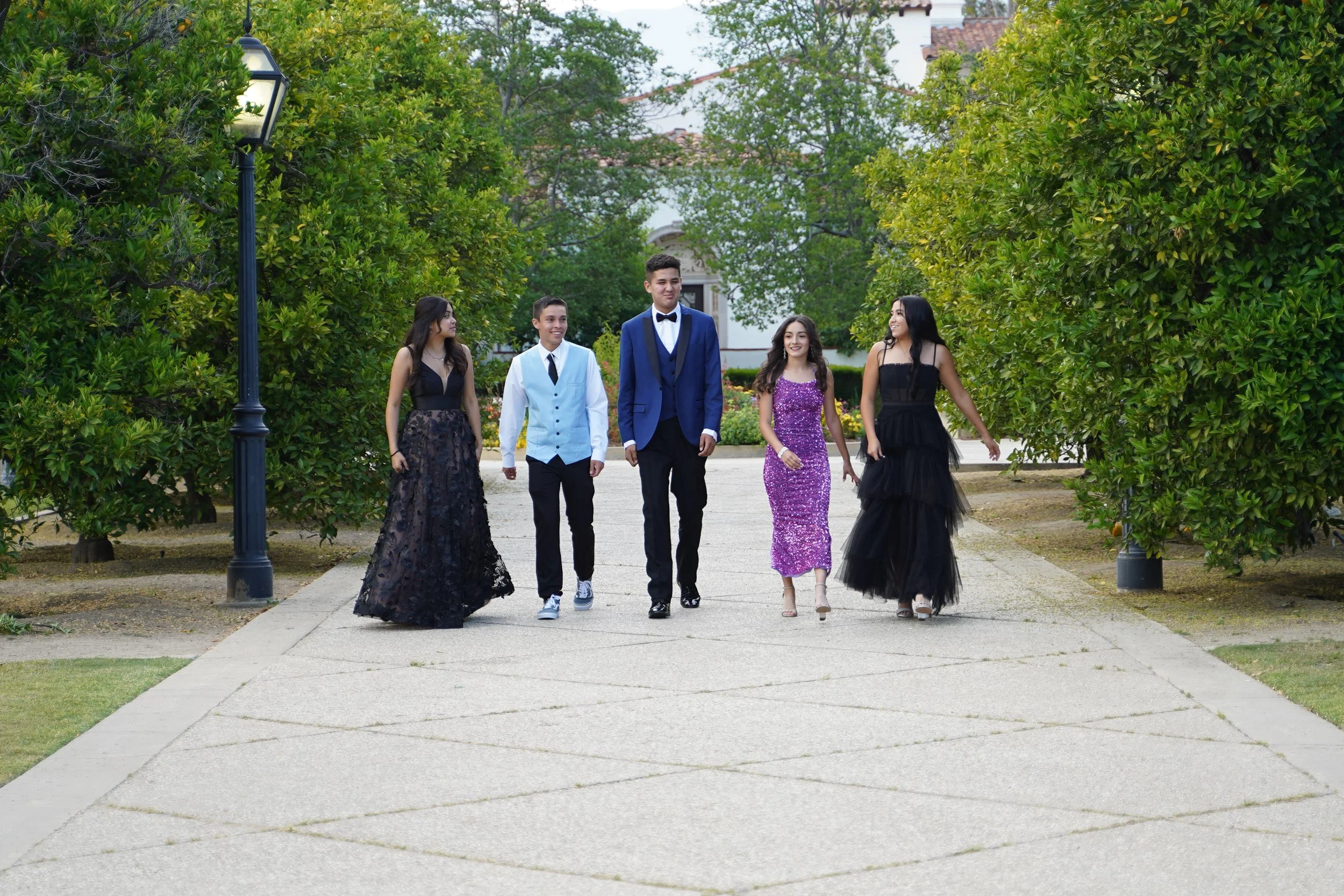 34 SHHS Prom 2023 Huskies.JPG