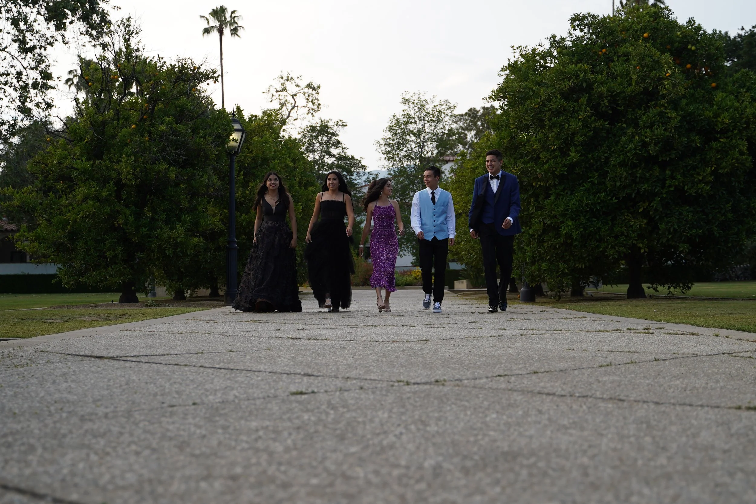 42 SHHS Prom 2023 Huskies.JPG