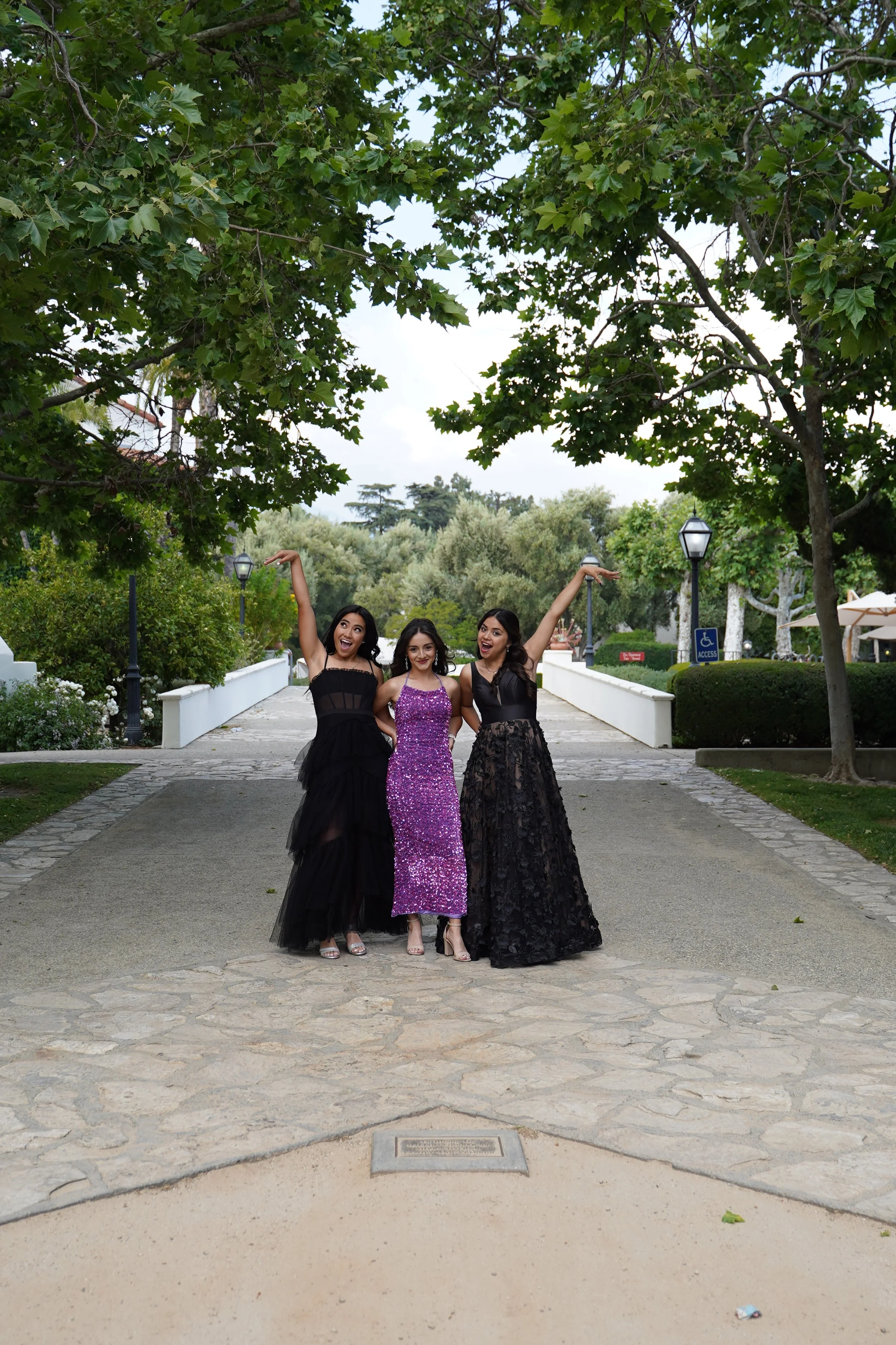 08 SHHS Prom 2023 Huskies.JPG