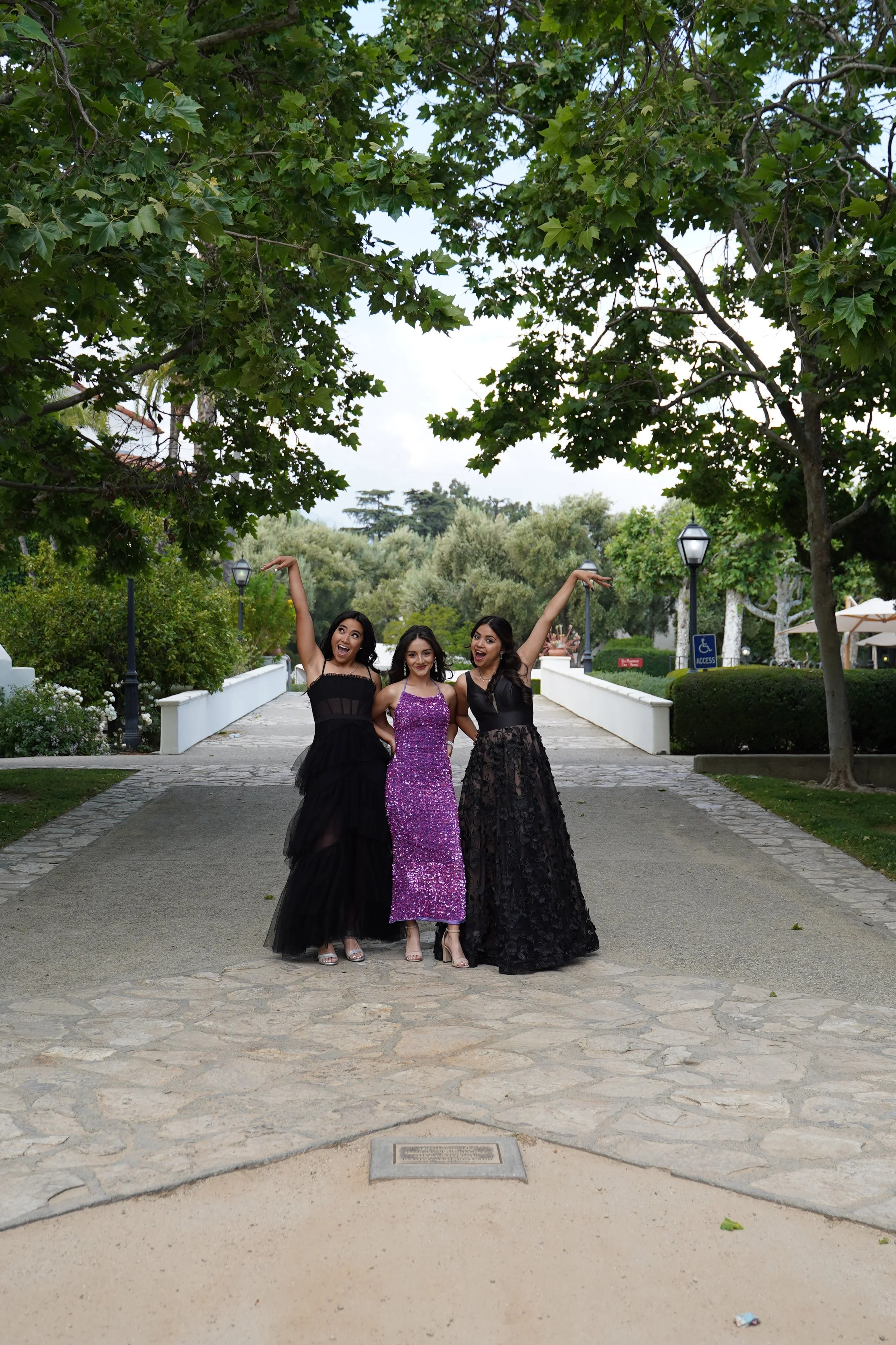 07 SHHS Prom 2023 Huskies.JPG