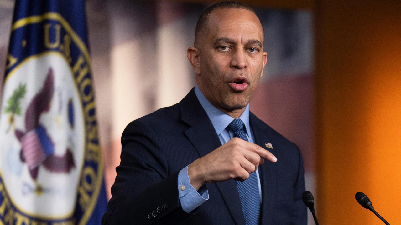 Rep. Jeffries Seeks Maps That Could Shake NYC Left