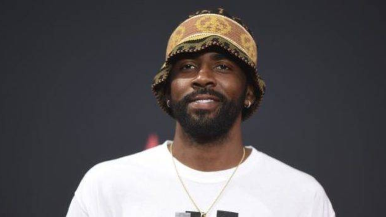 Calls Intensify for Trump to Award Presidential Medal of Freedom to Kyrie Irving for Refusing COVID Vaccine