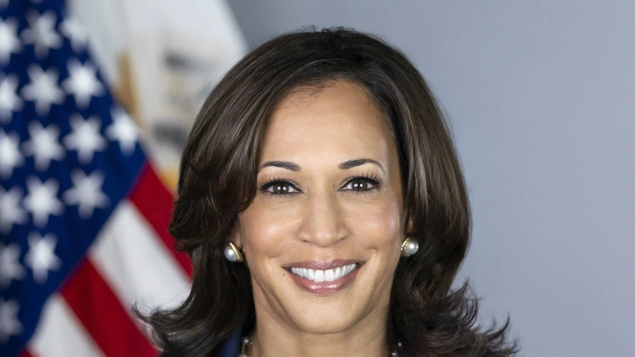 Harris’s Garbled Pep-Talk Line Falls Flat at Half-Empty Mississippi Rally, So She Says It Again